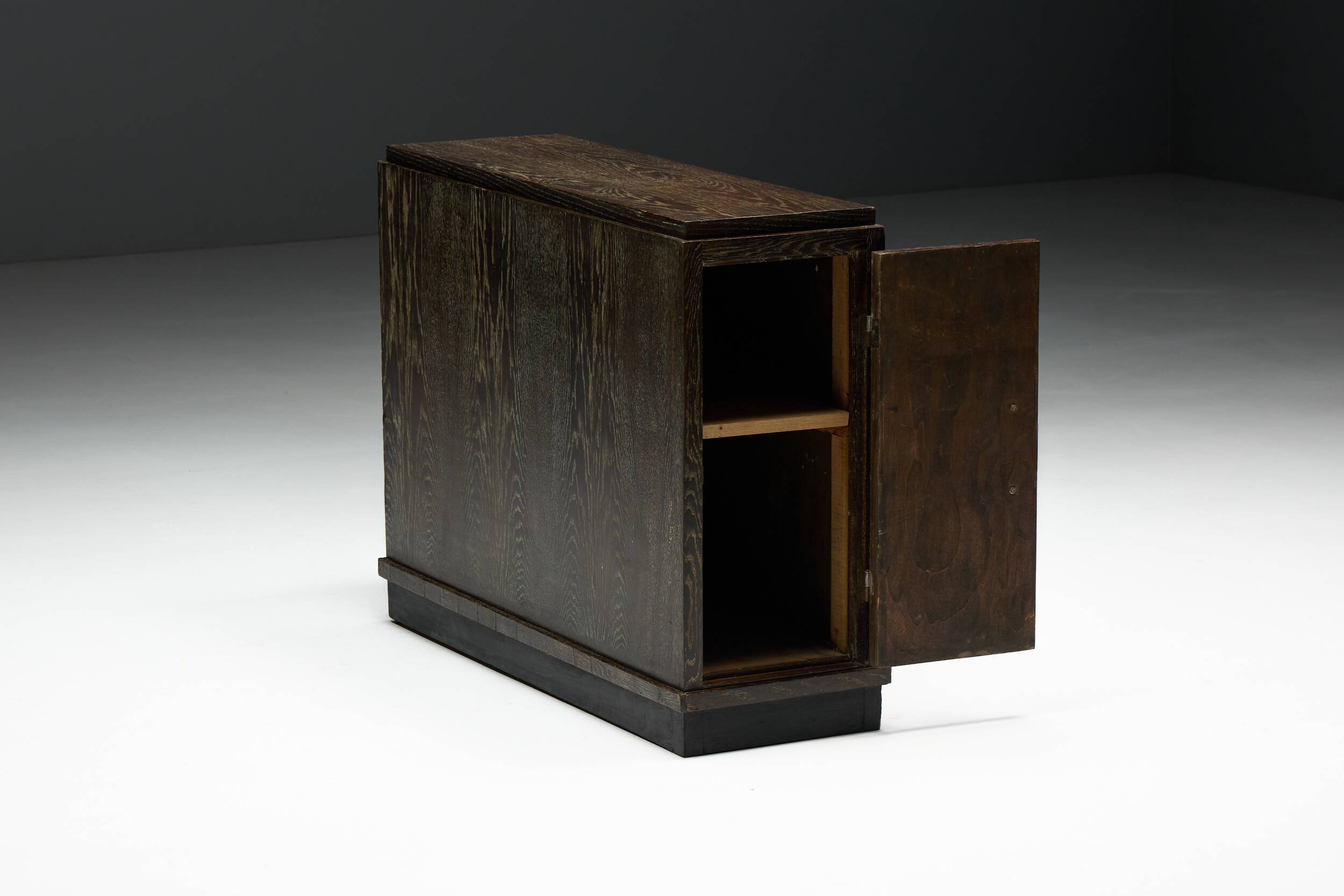 Modernist Art Deco oak cabinet, France, 1940s