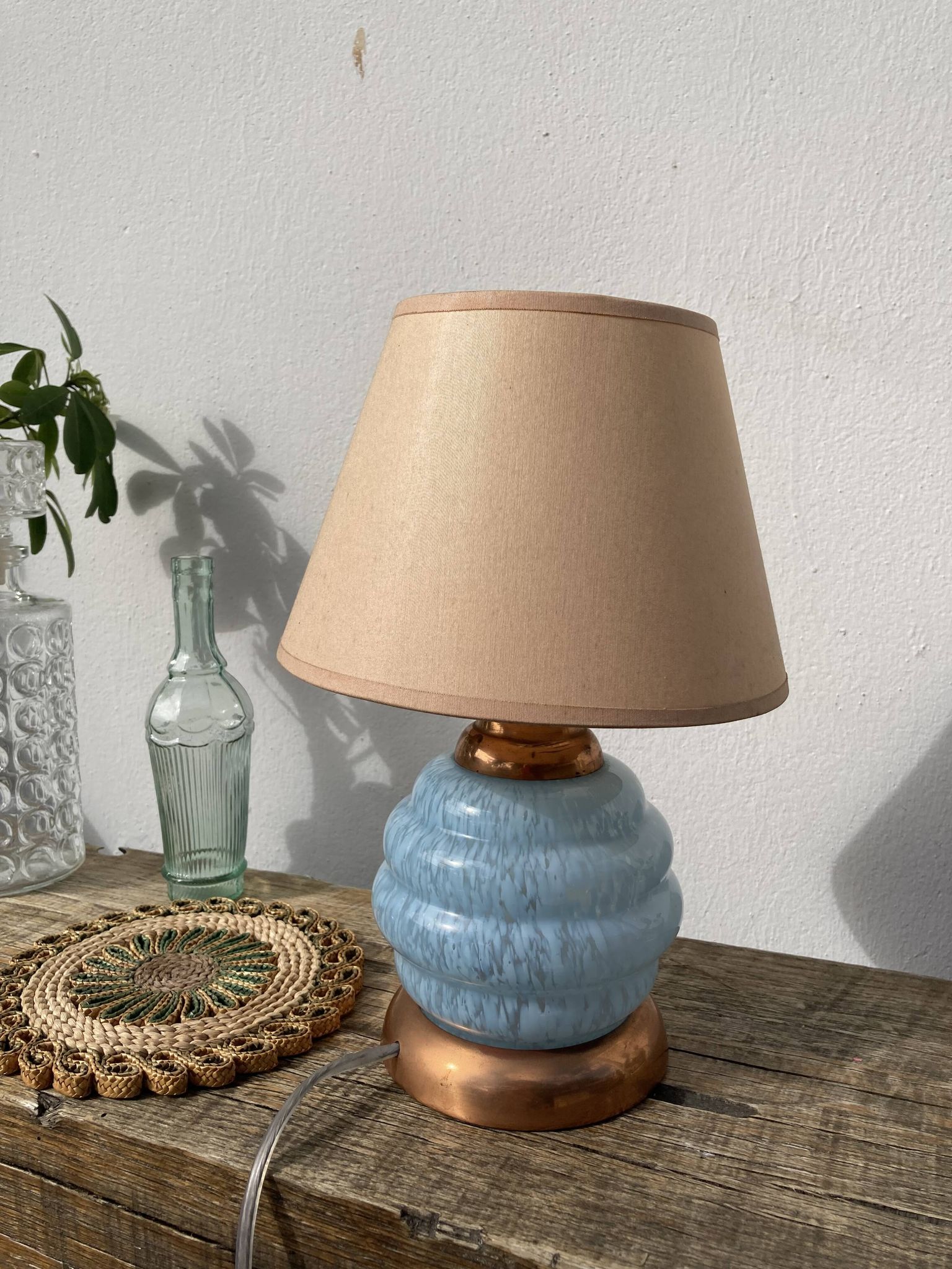 Bedside lamp in clichy glass and blue and white brass