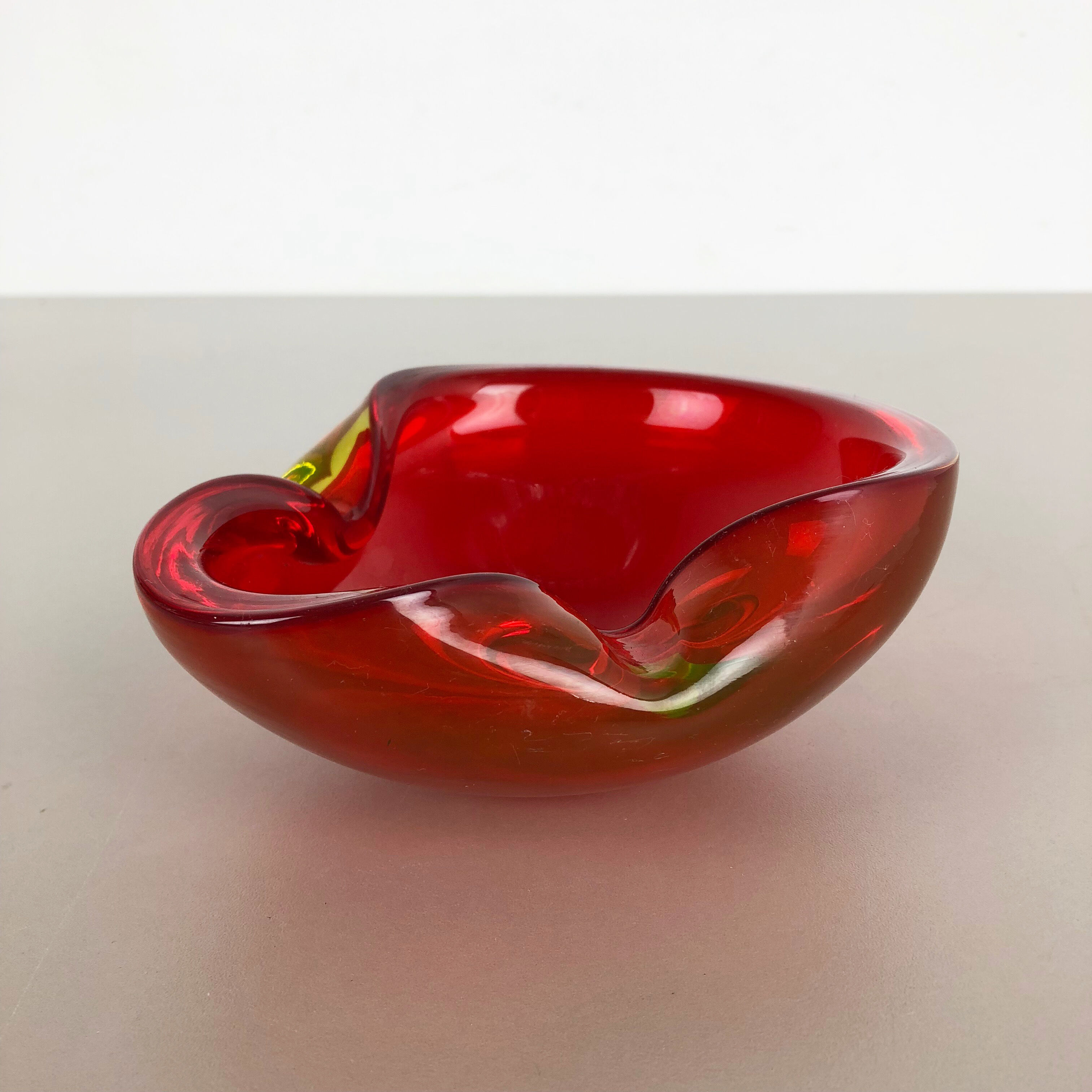 Large Murano Glass "Red-Yellow" Bowl Element Shell Ashtray Murano, Italy, 1970s