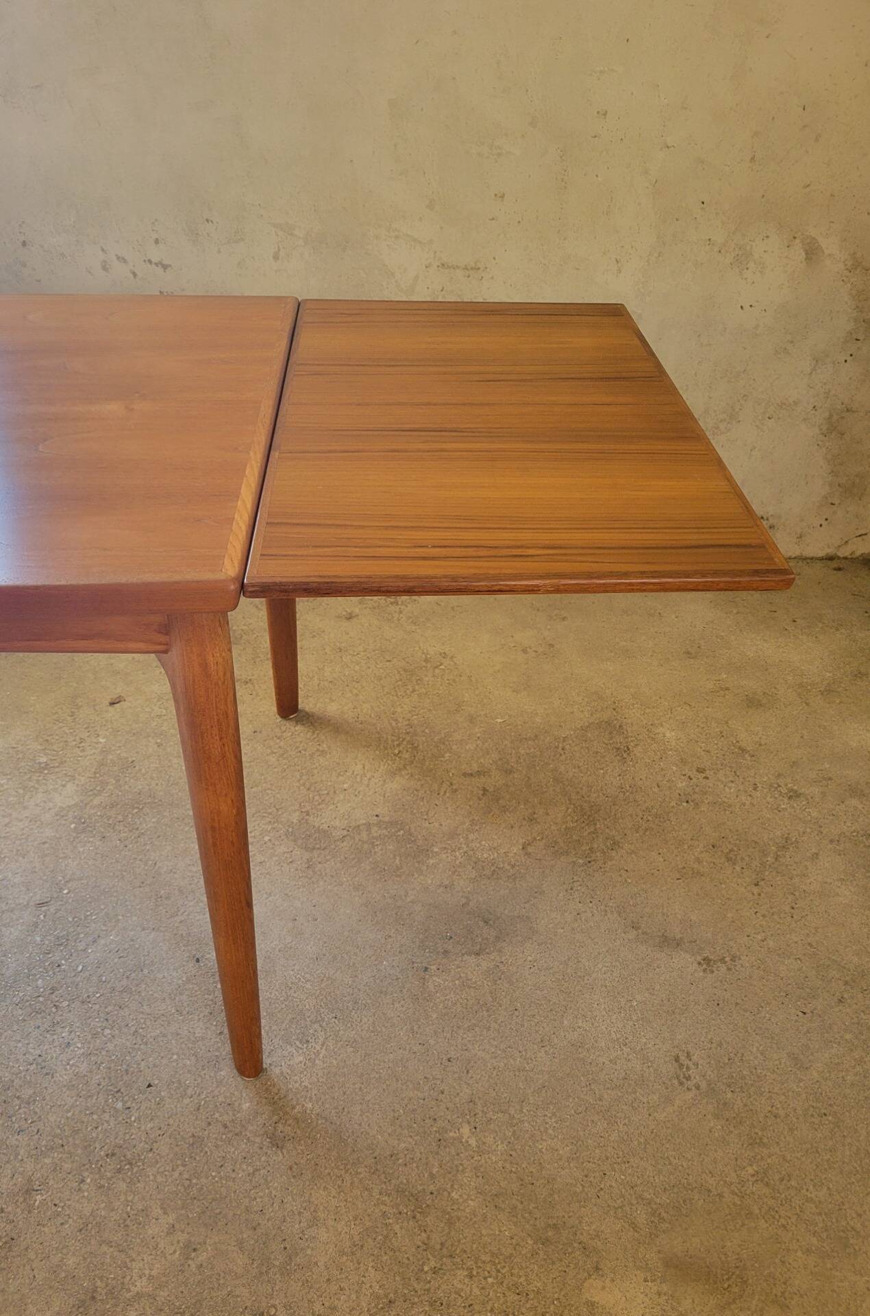 Table à manger extensible en teck par Grete Jalk pour Glostrup