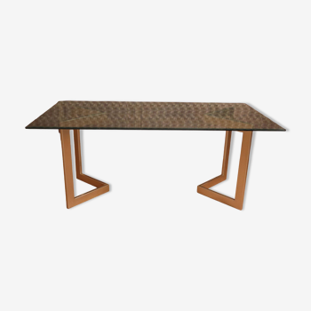 Table design piètement doré