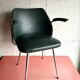 Fauteuil vintage skaï vert et chrome
