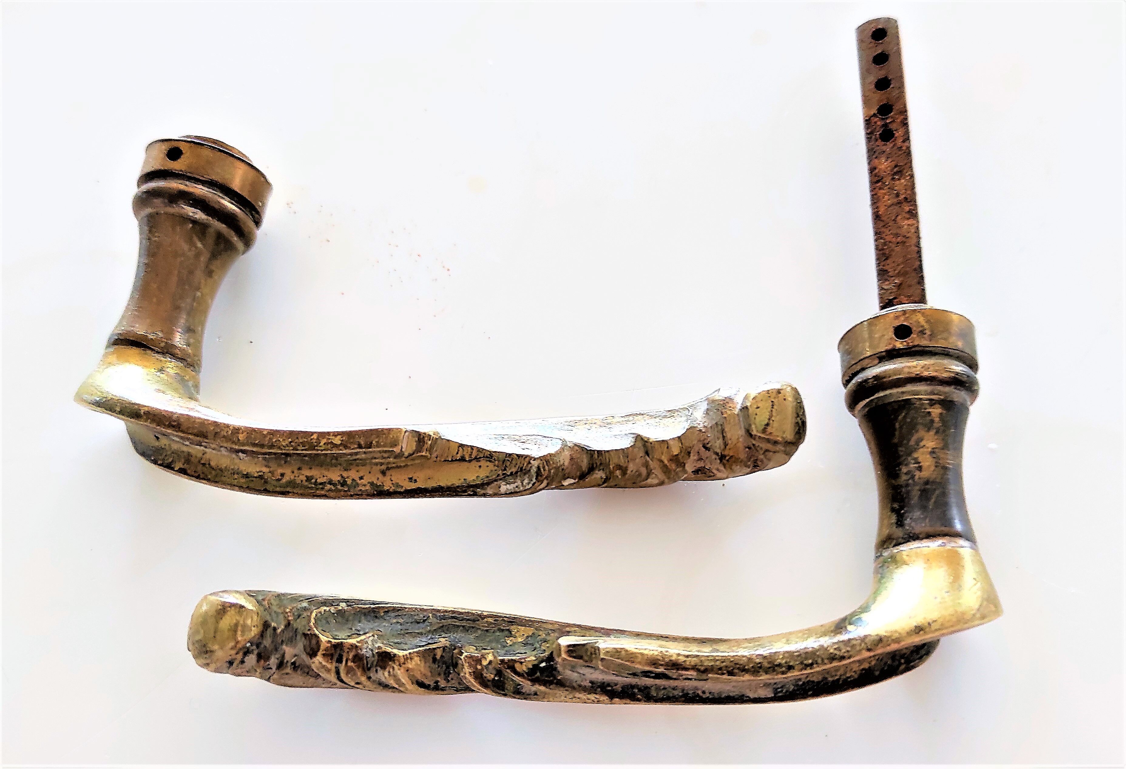 Door handle in square bronze