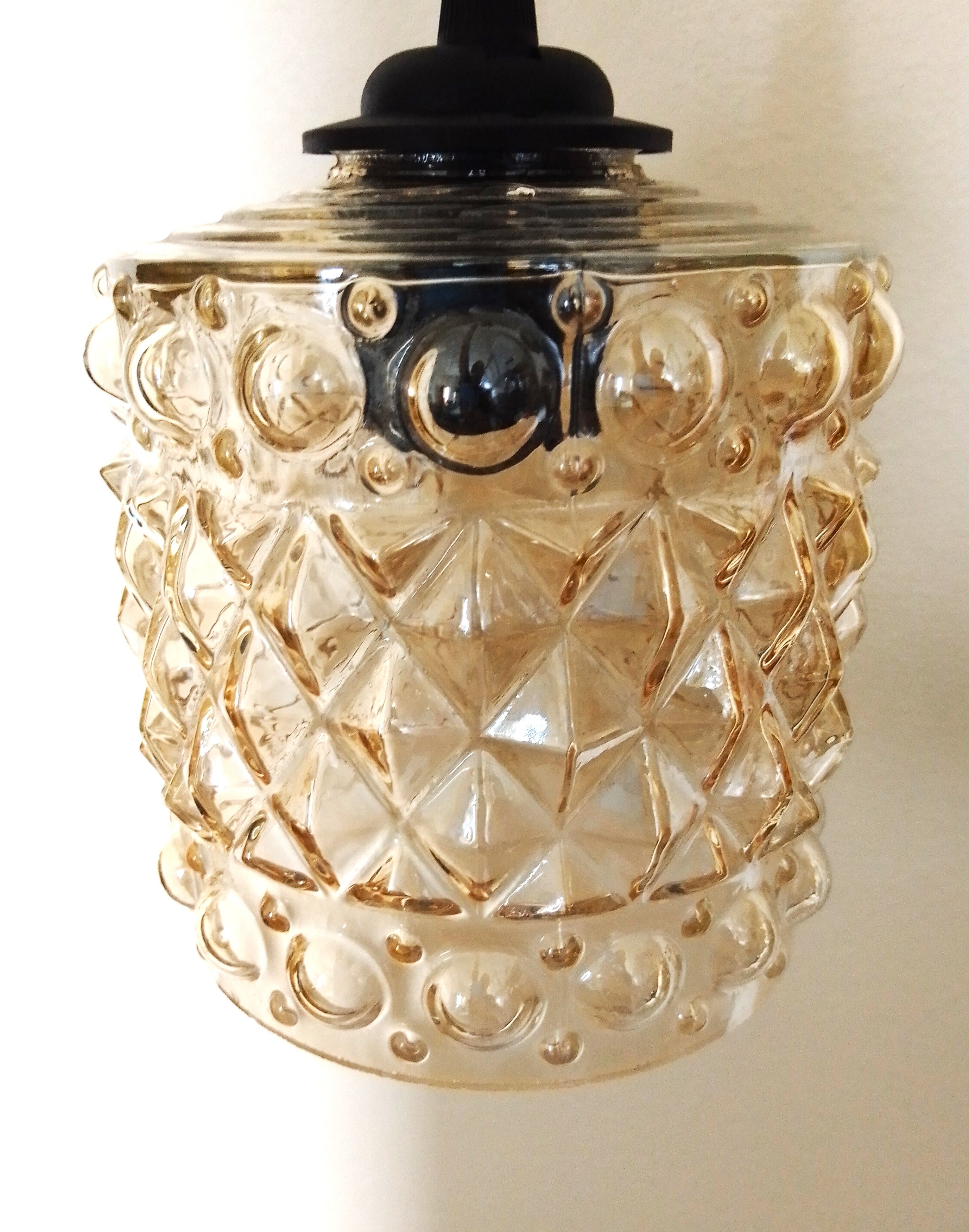 Set of 2 suspensions glass 70s