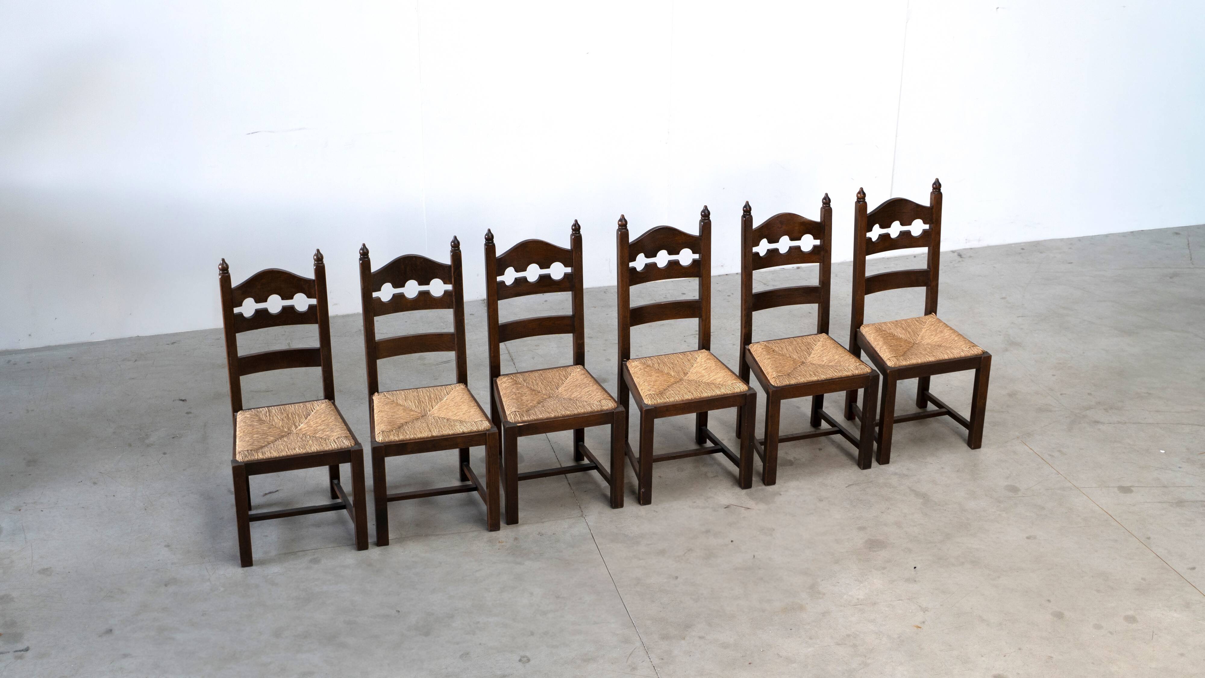Ensemble de six chaises de salle à manger françaises