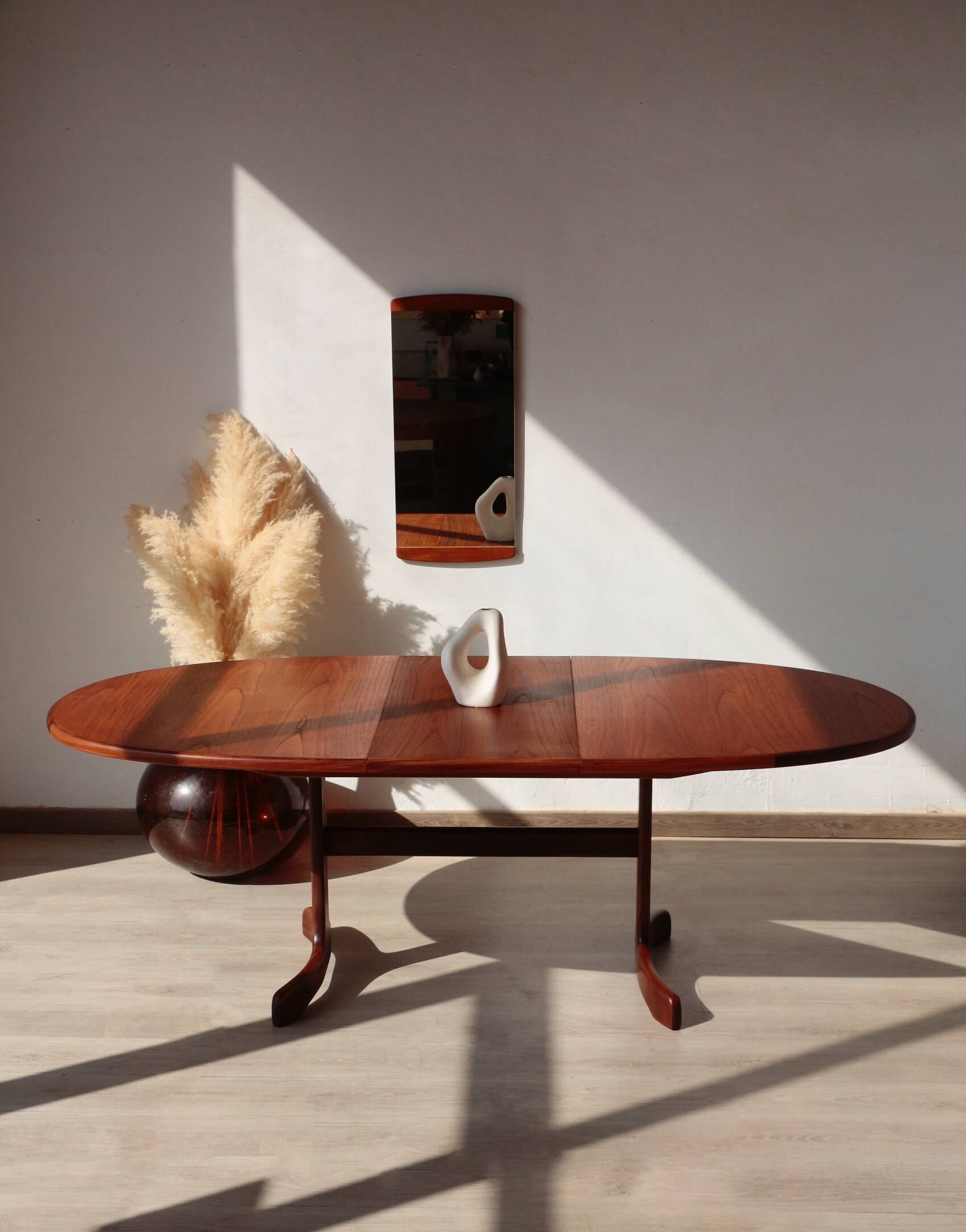Oval dining table in teak – 6 to 8 people – Fresco model – G Plan