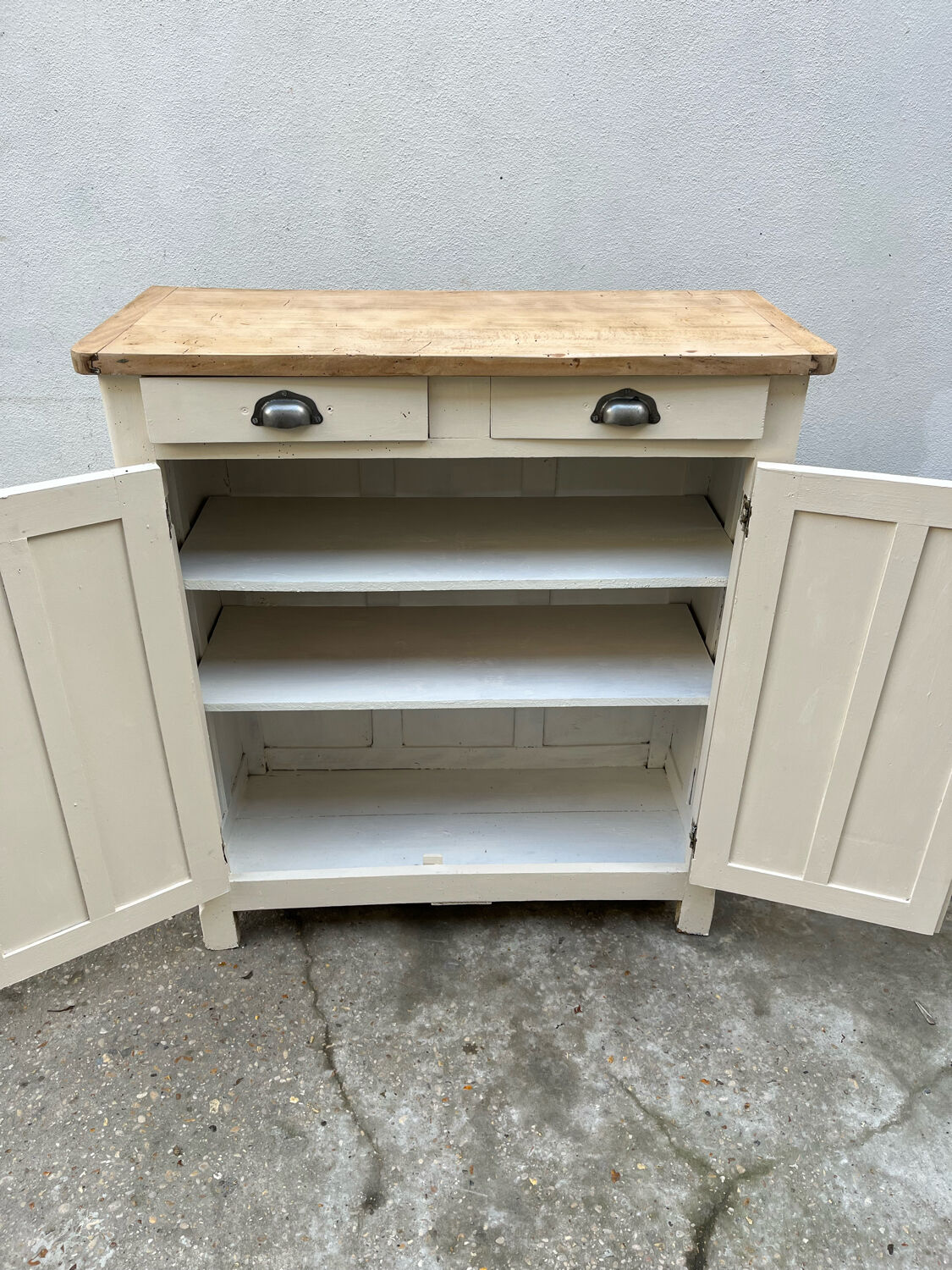 Creamy white Parisian buffet