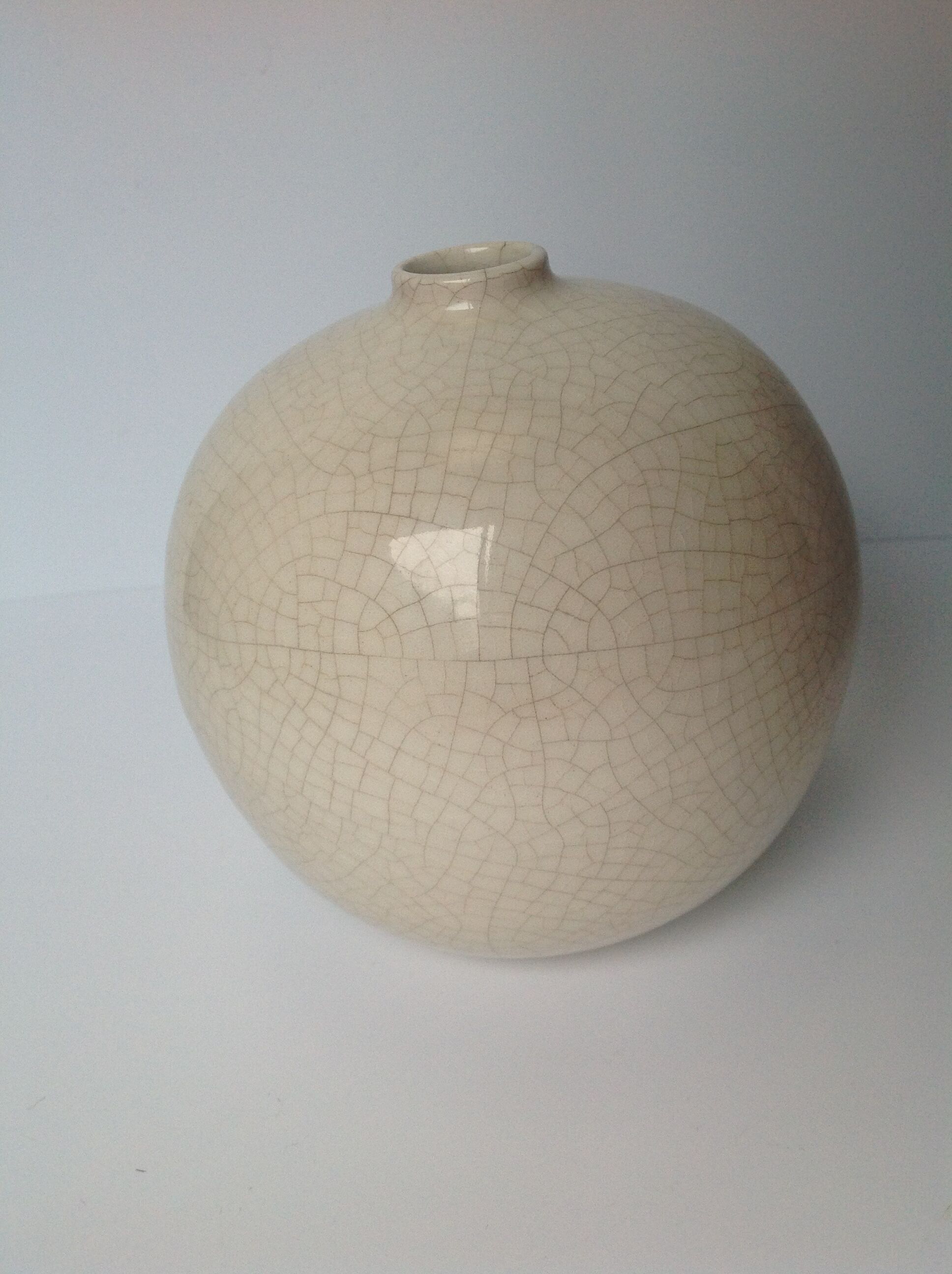 Cracked ceramic ball vase