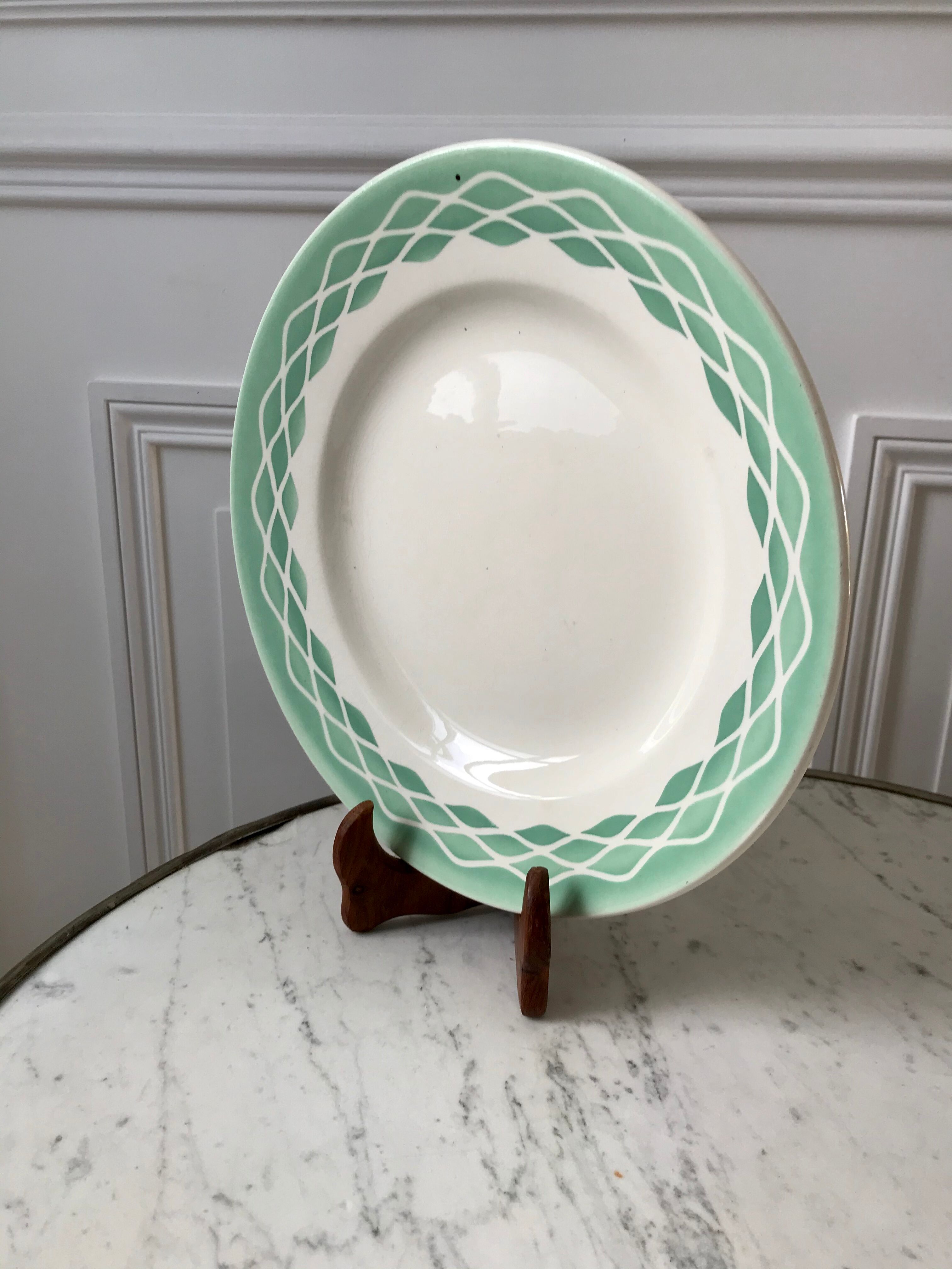 Round dish digoin sarreguemines model "lola" water green years 30-40