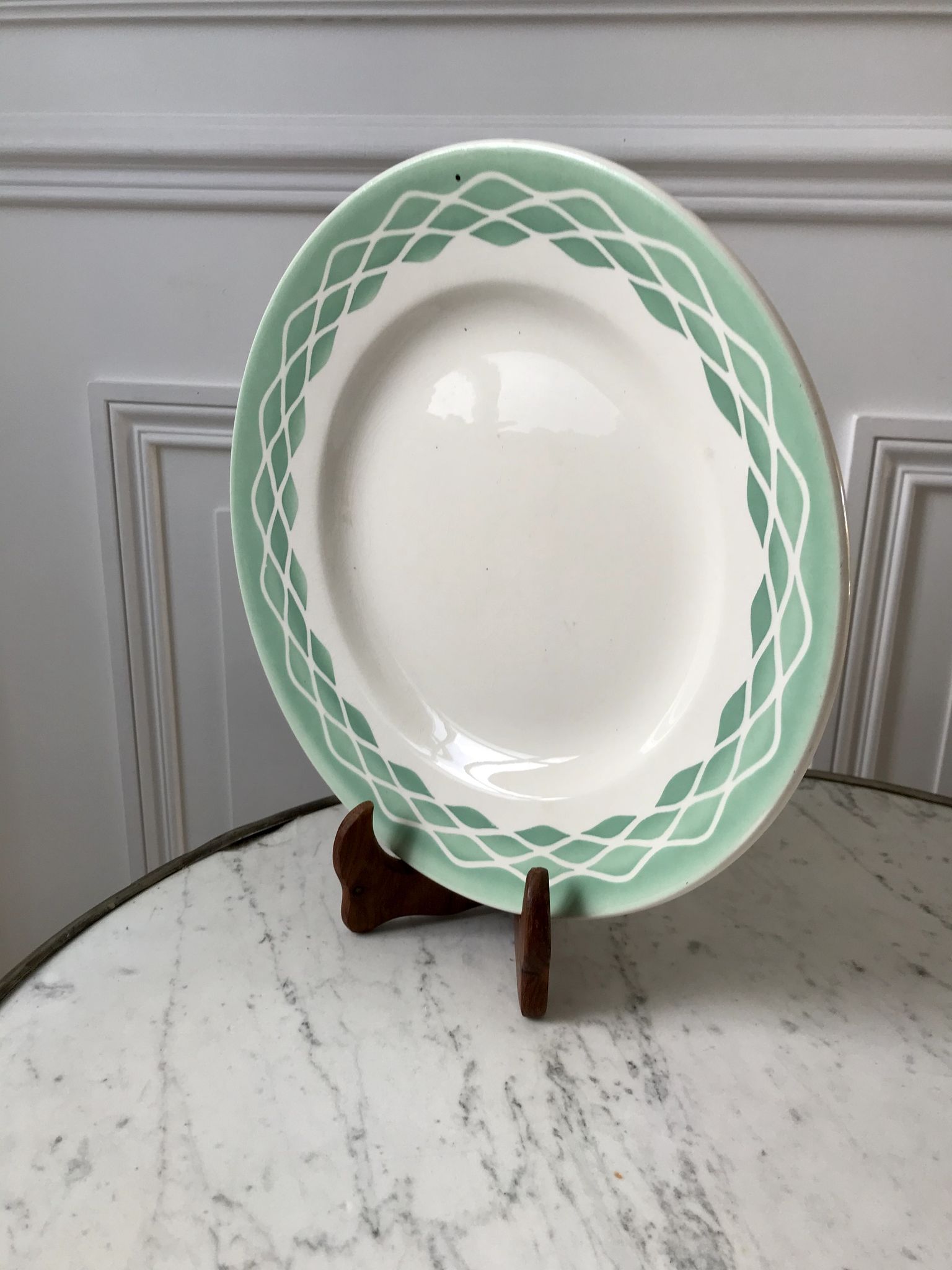Round dish digoin sarreguemines model "lola" water green years 30-40