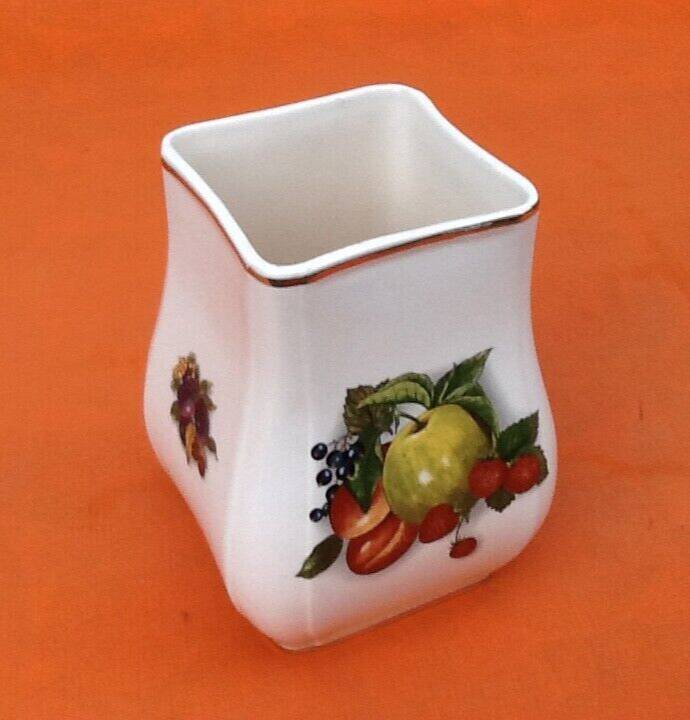 Petite Pomme Ou Poire En Porcelaine Blanche - Déco Fruitée Vintage