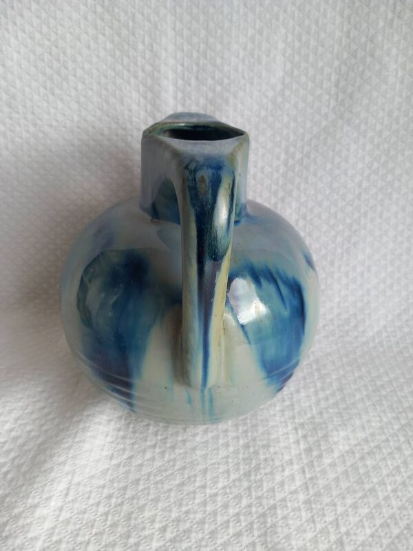 Vase à anses double pont, émail bleu coulé, Vallauris années 1960–1970