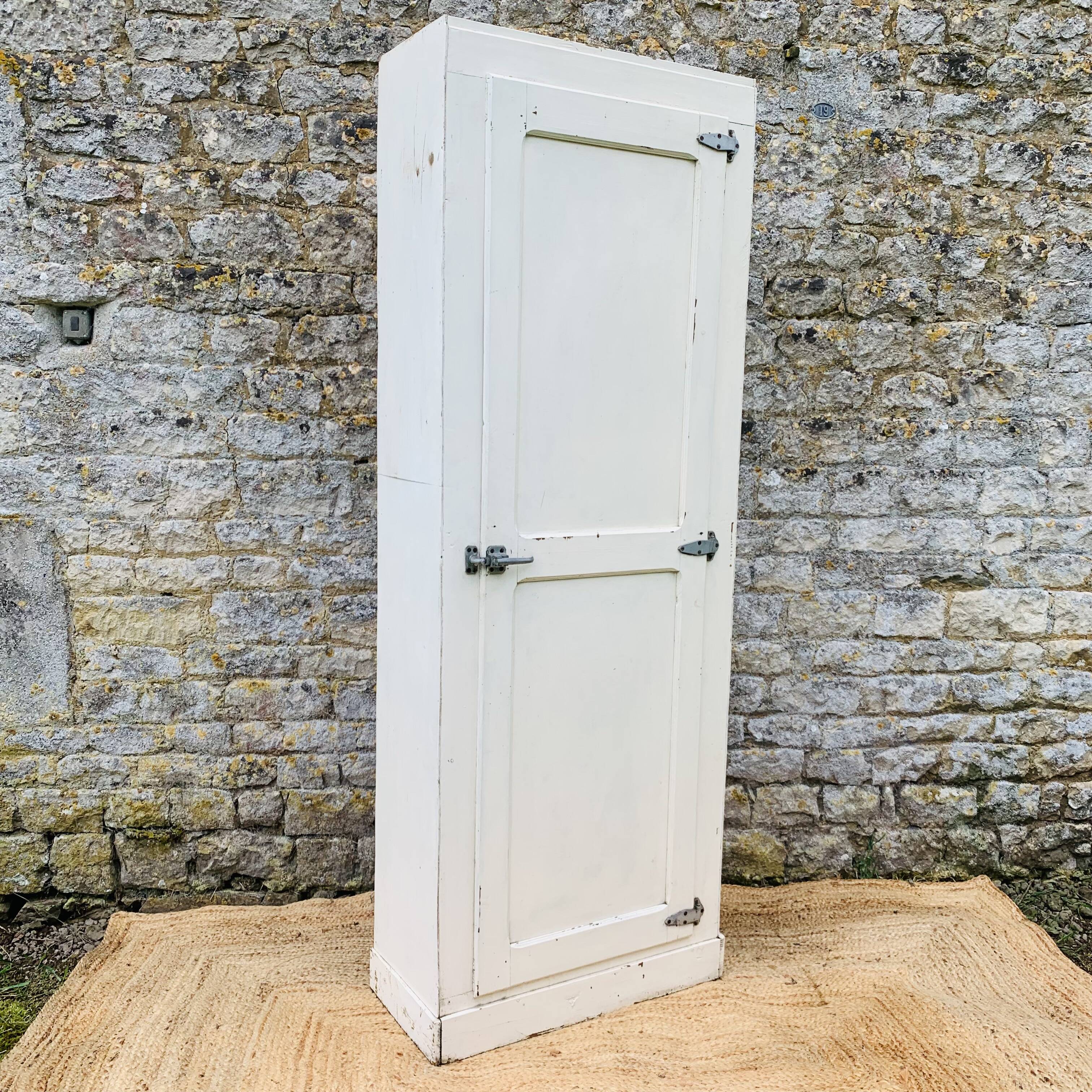 1-door wardrobe