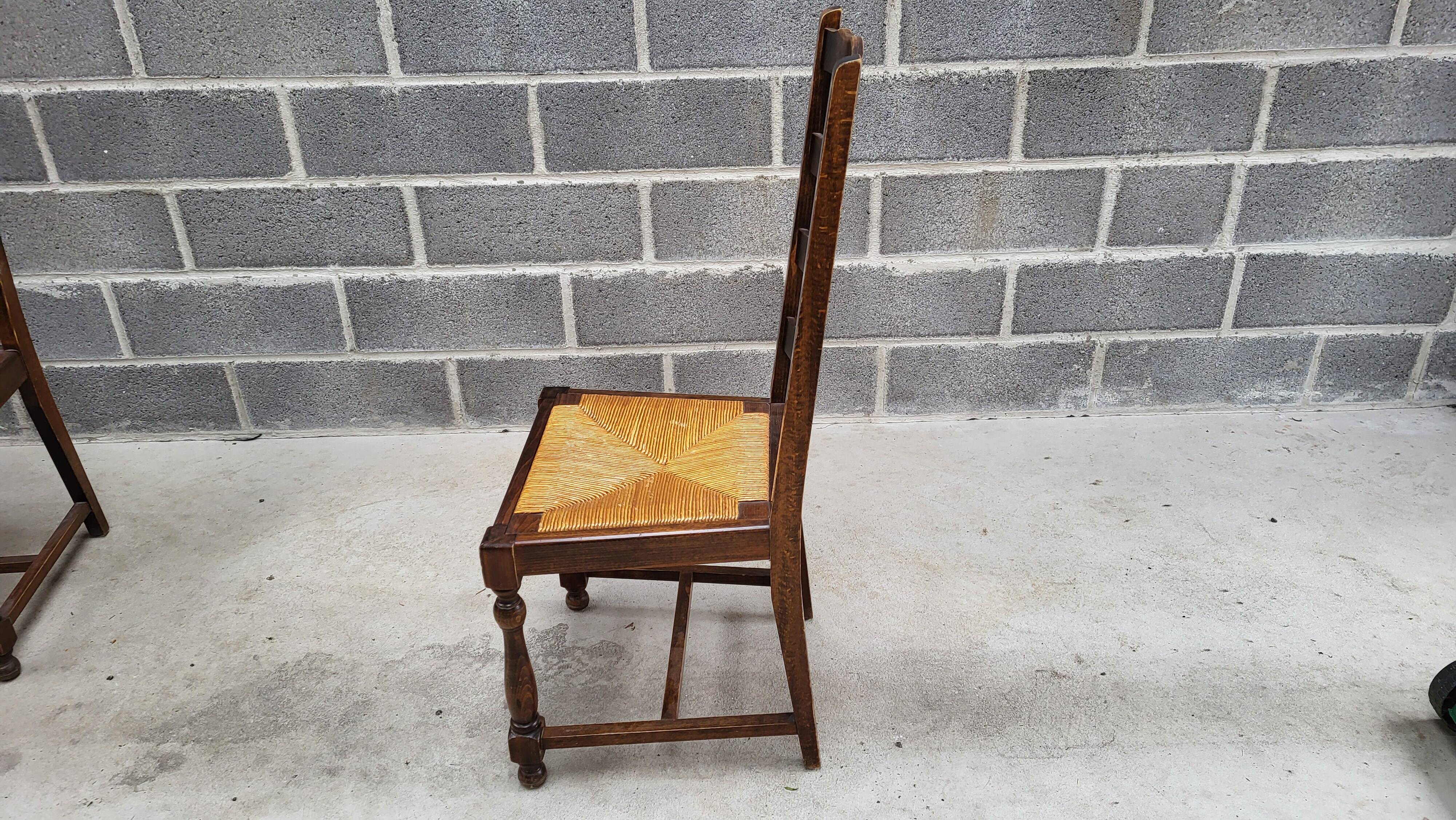 1 set of 6 solid wood chairs with straw seats – Rustic style