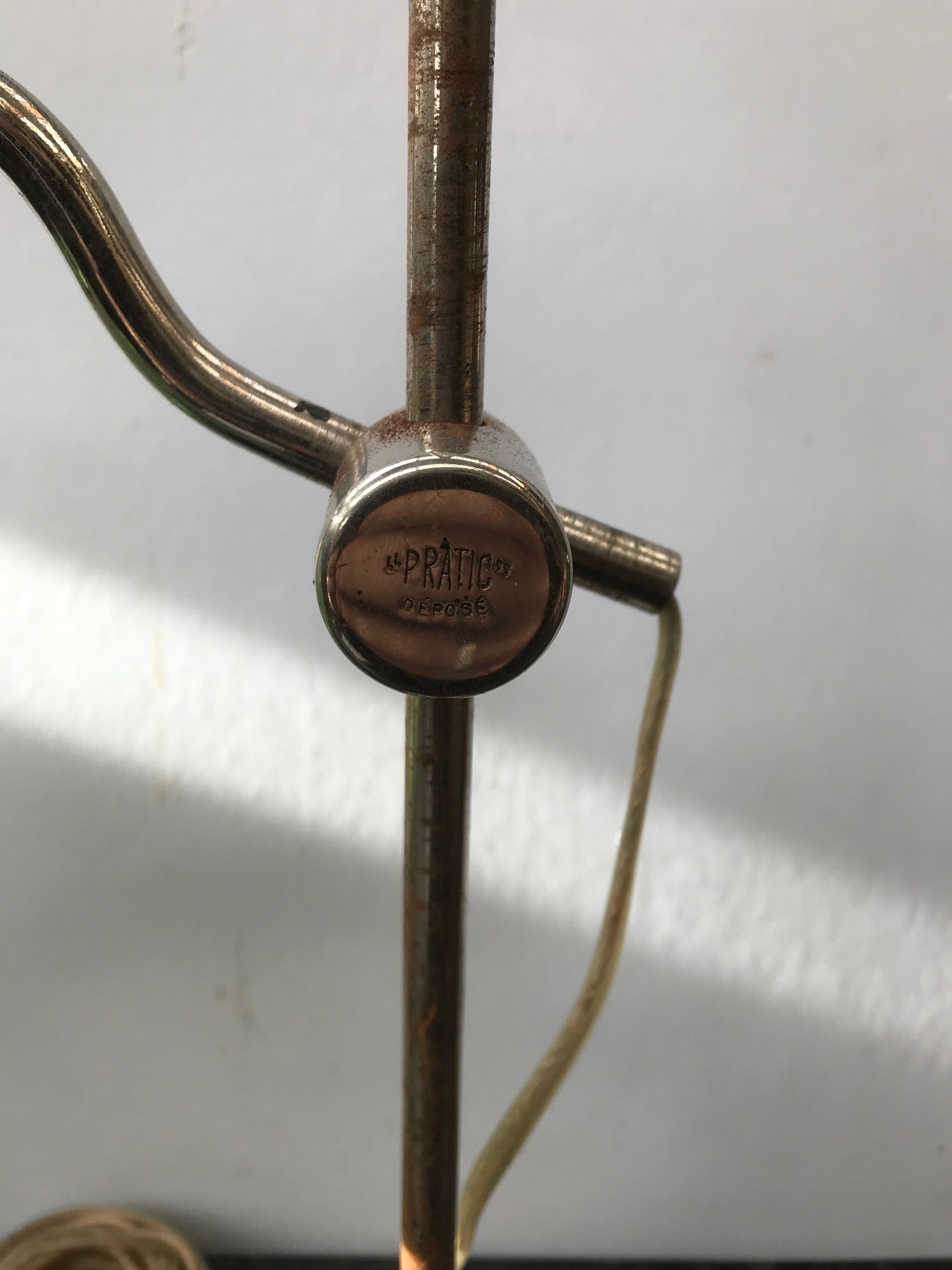 Pratic office lamp