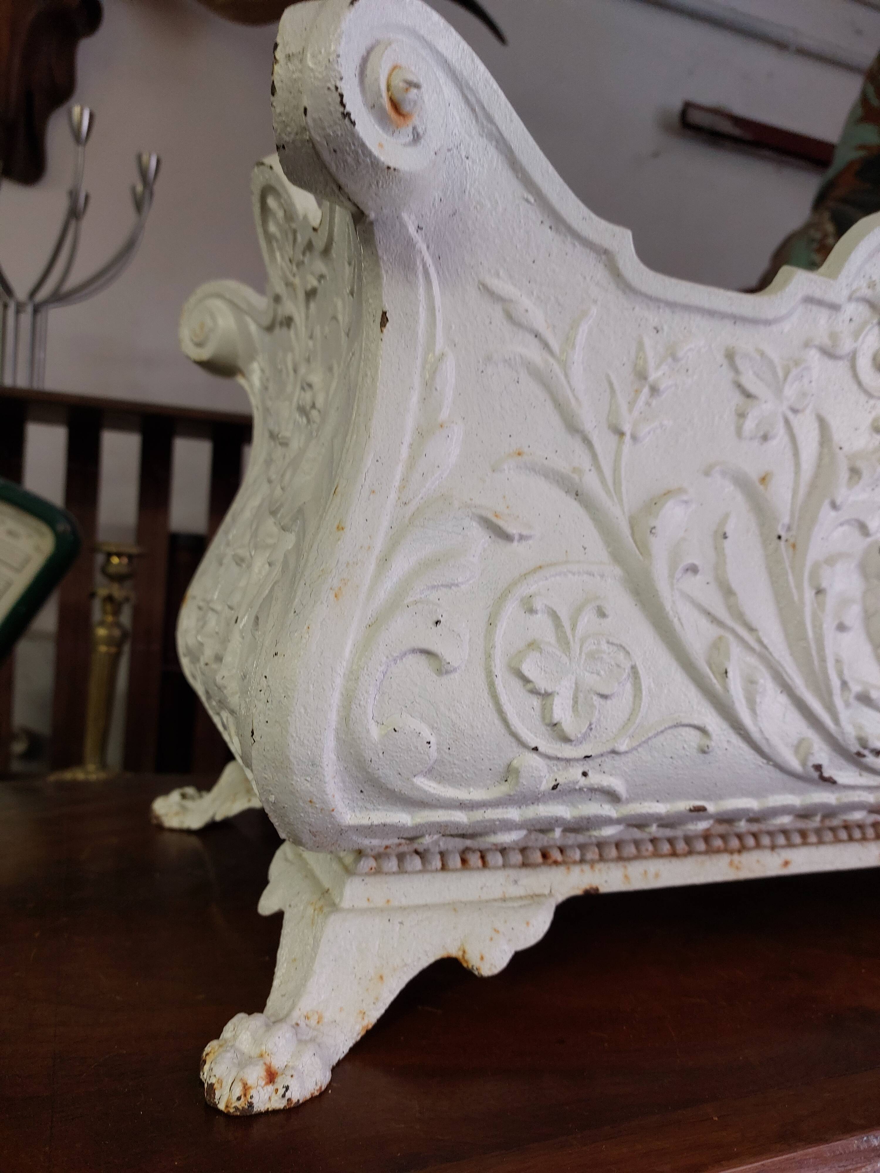 Cast iron planter Napoleon III lion's feet