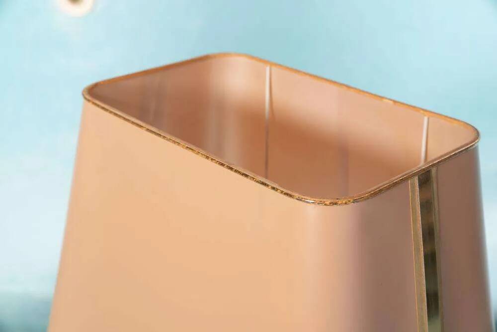 1970s vintage hotel-style Regency table lamp