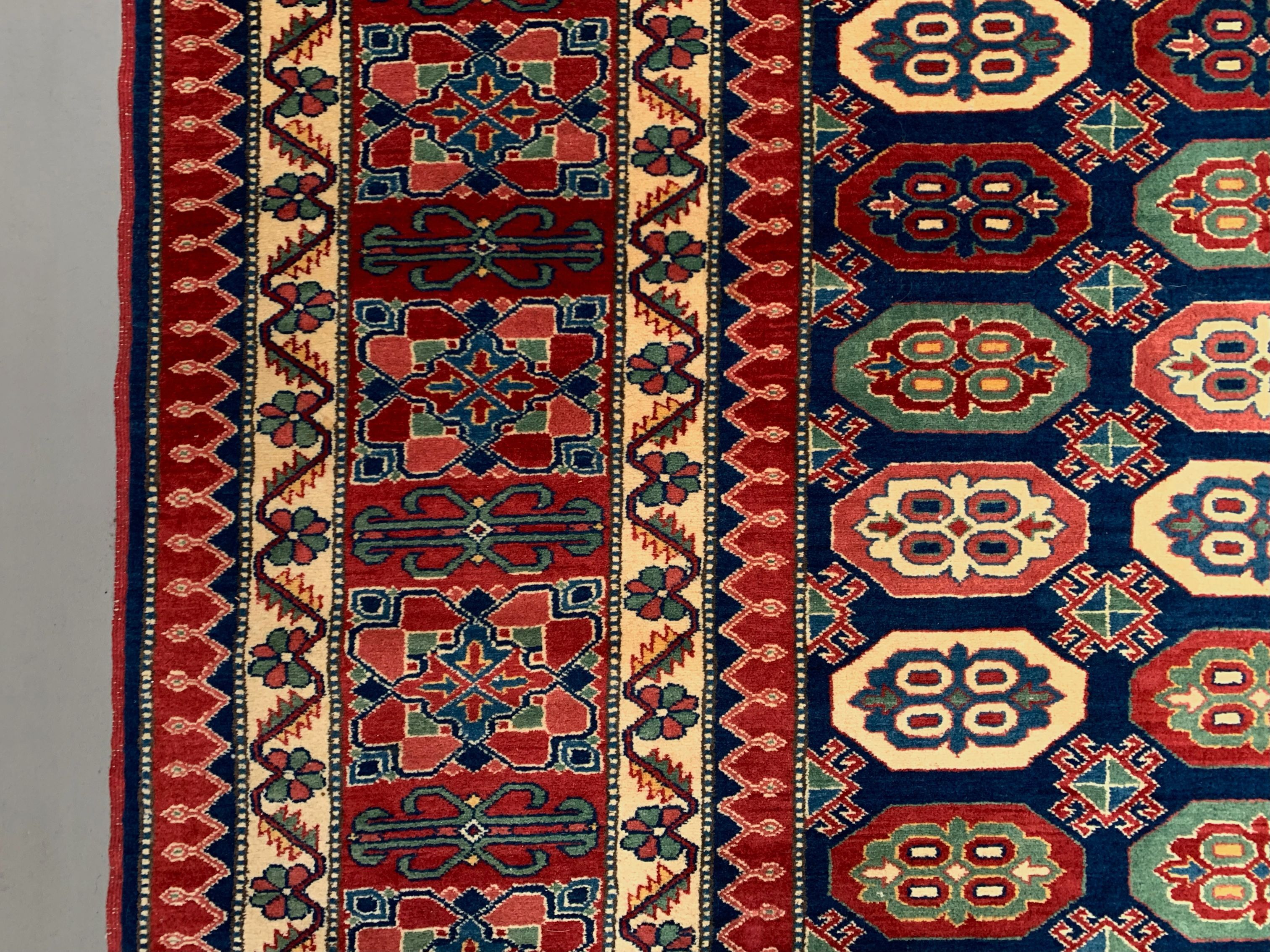 Turkish bergama rug 385x320 cm