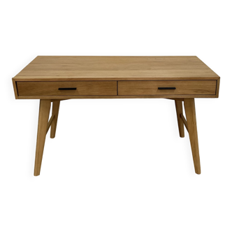 Contemporary oak desk, 2 drawers