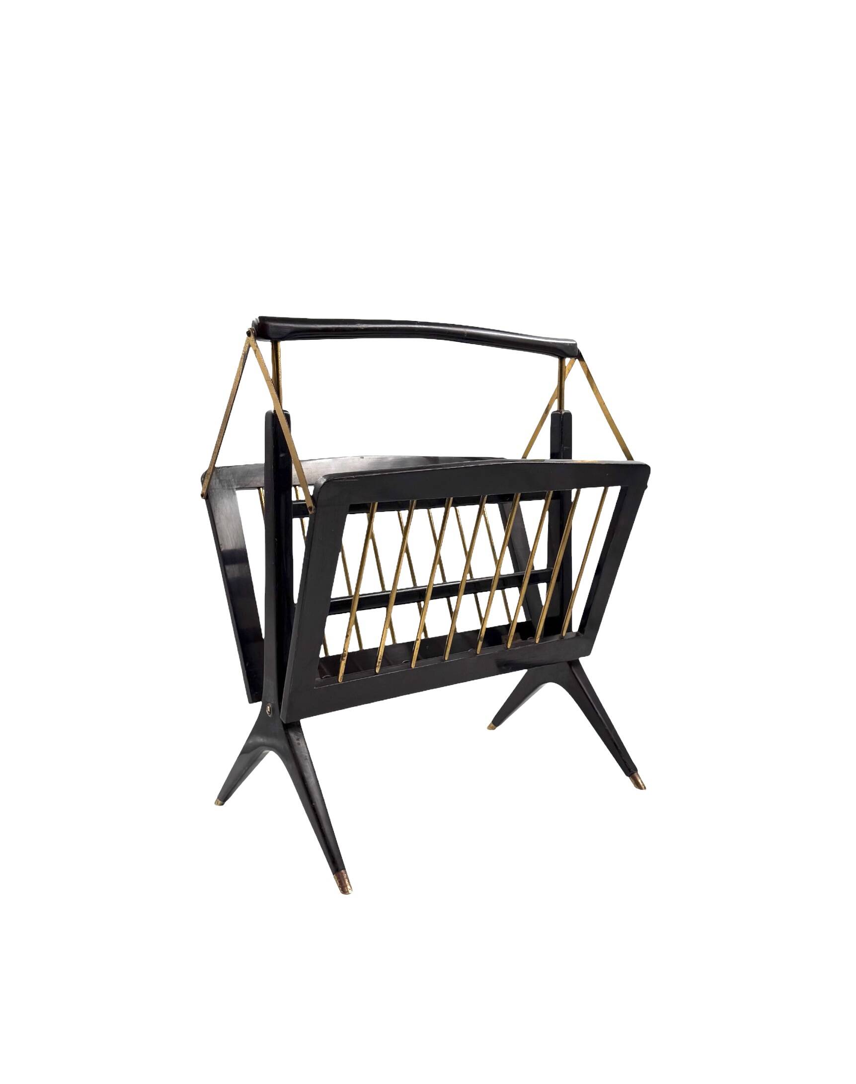 Porte-revues en laiton de style mid-century modern, Ico e Luisa Parisi, Italie, 1950.