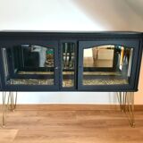 Showcase buffet