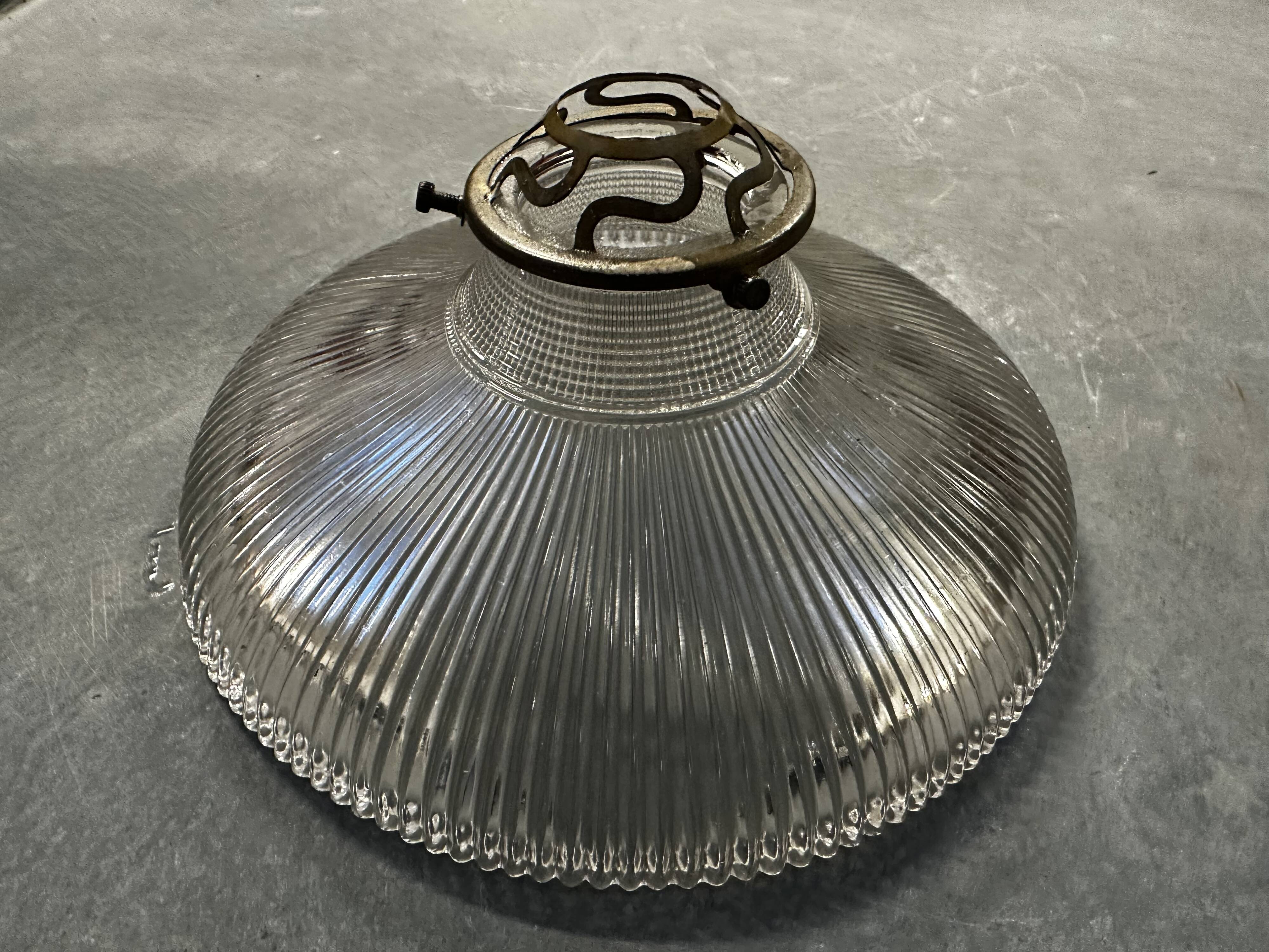 Suspension in holophane striated glass and brass support - art-deco period