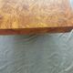 Table basse en loupe d'orme