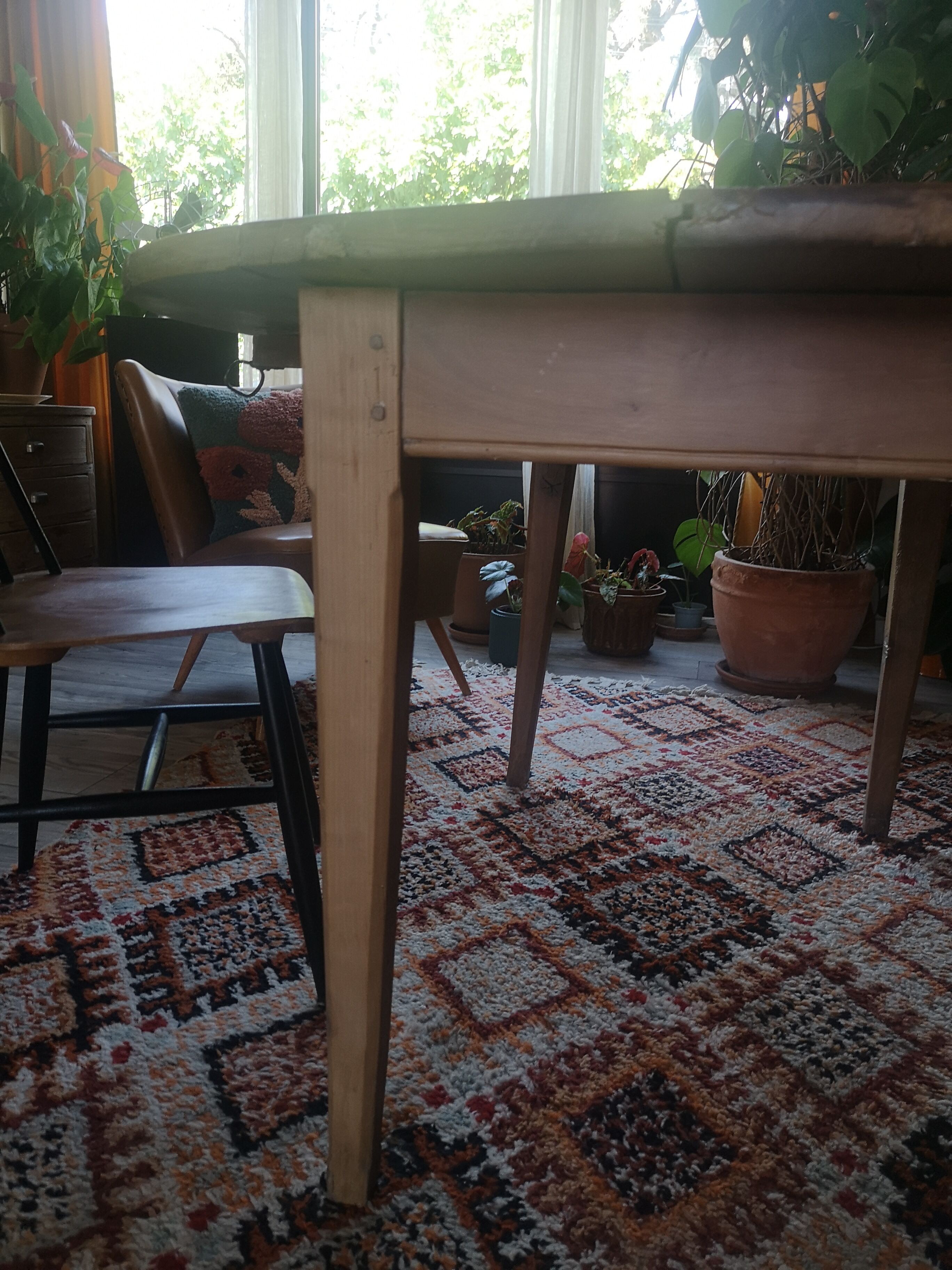 Table de ferme ronde D 130 cm
