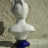 Small porcelain bust
