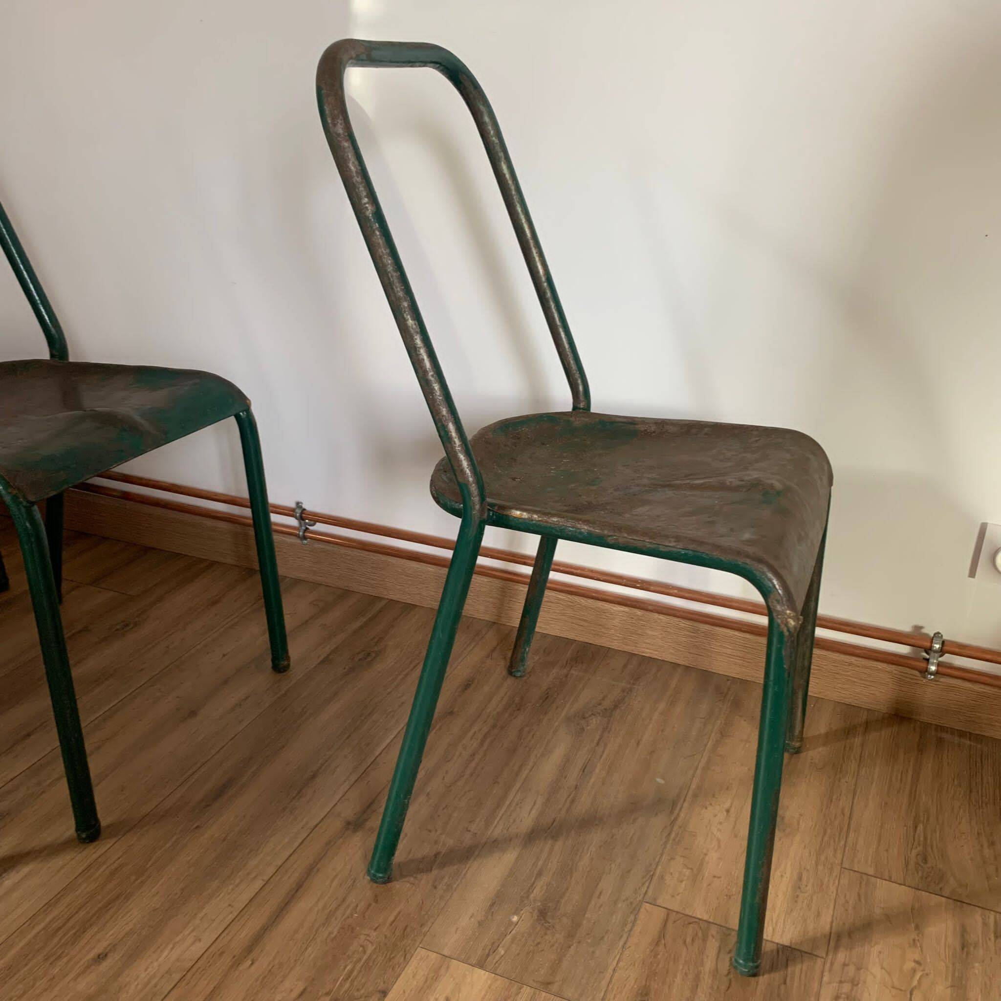 Set of 5 green chairs