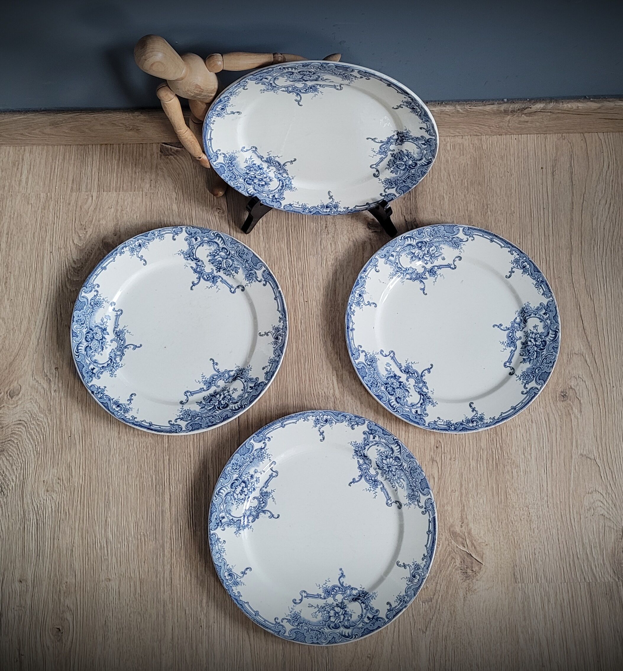 Set 4 Plates Dolphin