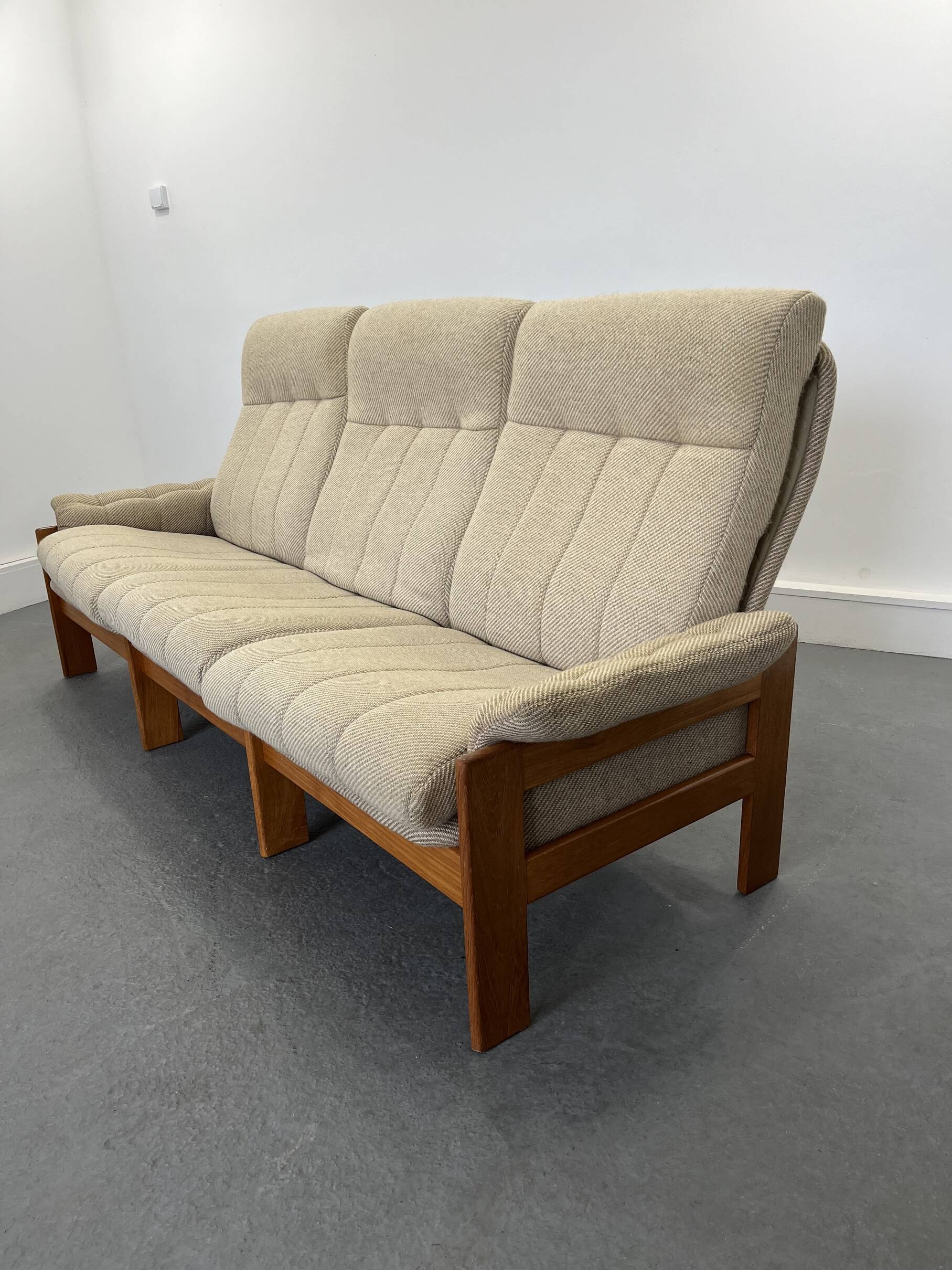 Svend Skipper Mobel Skippers Danish Mid-century Beige ,teak Sofa,1960s