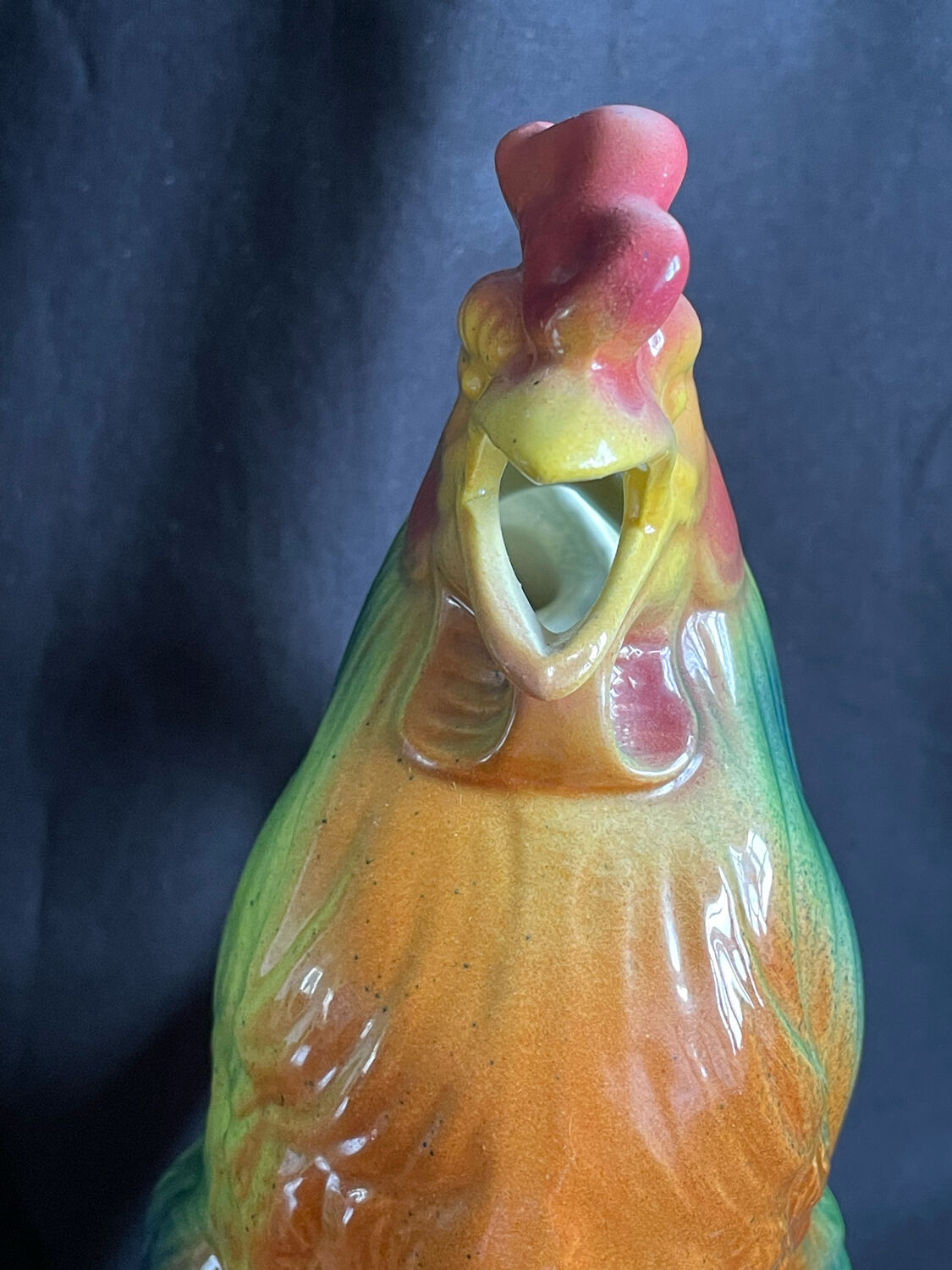 Carafe barbotine saint clément forme coq