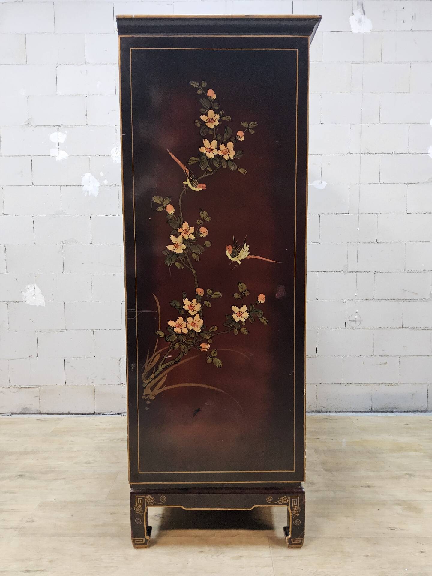 Vintage Chinese red and gold cabinet with flowers and birds (lacquer cabinet)