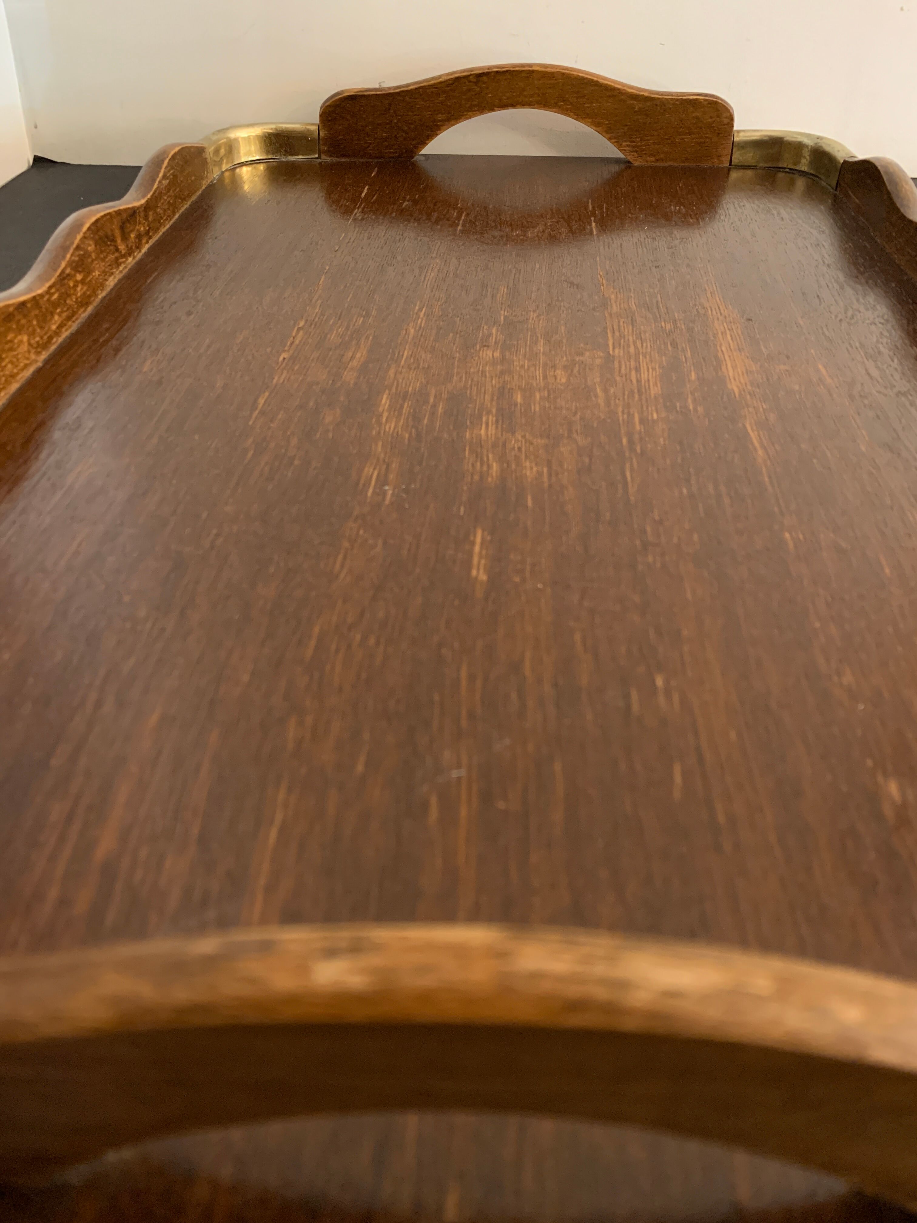 Plateau de service ancien en bois et laiton 61 x 38 cm