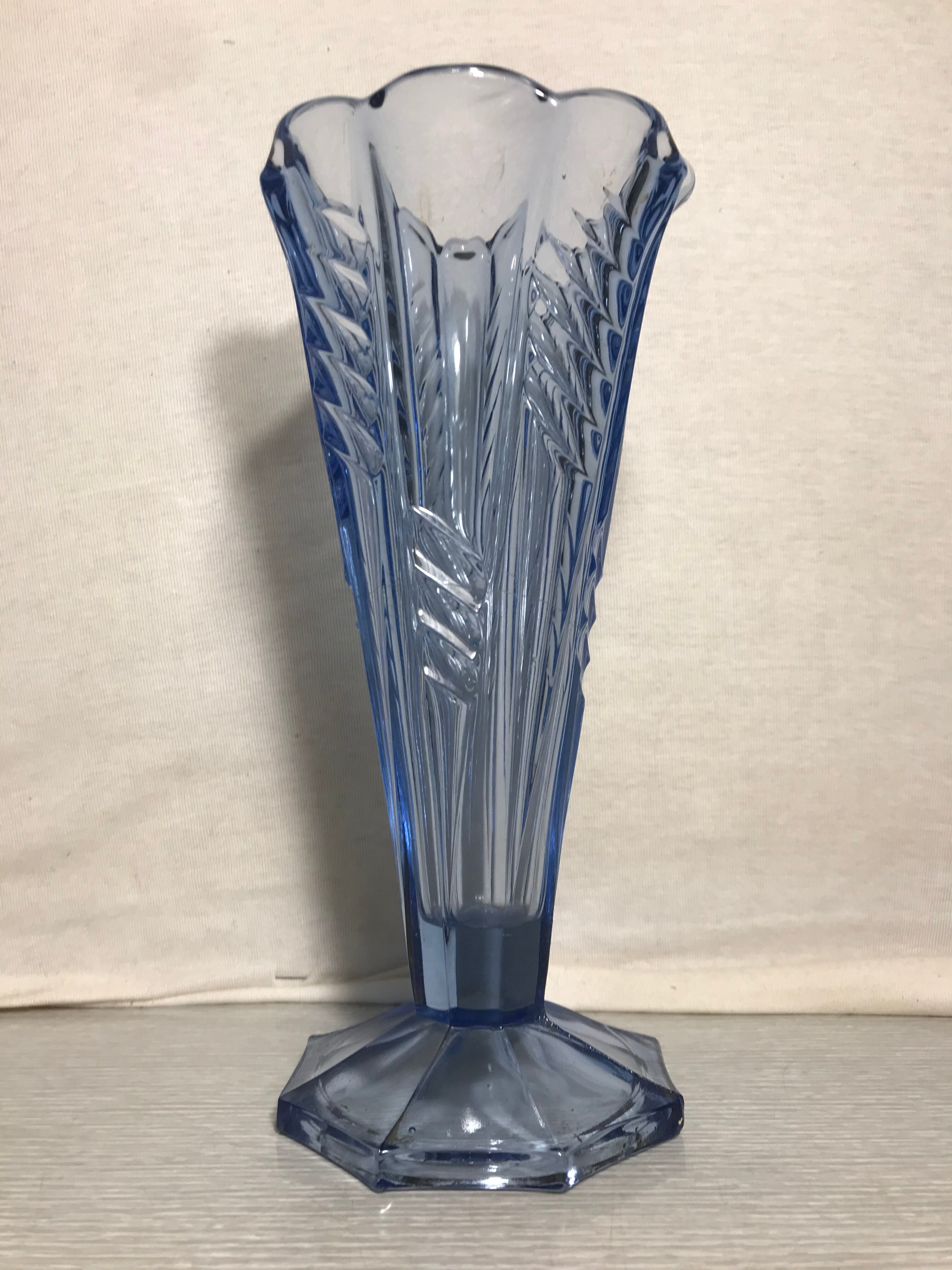 Ancient art deco vase 30