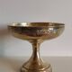 Coupe à pied laiton repoussé