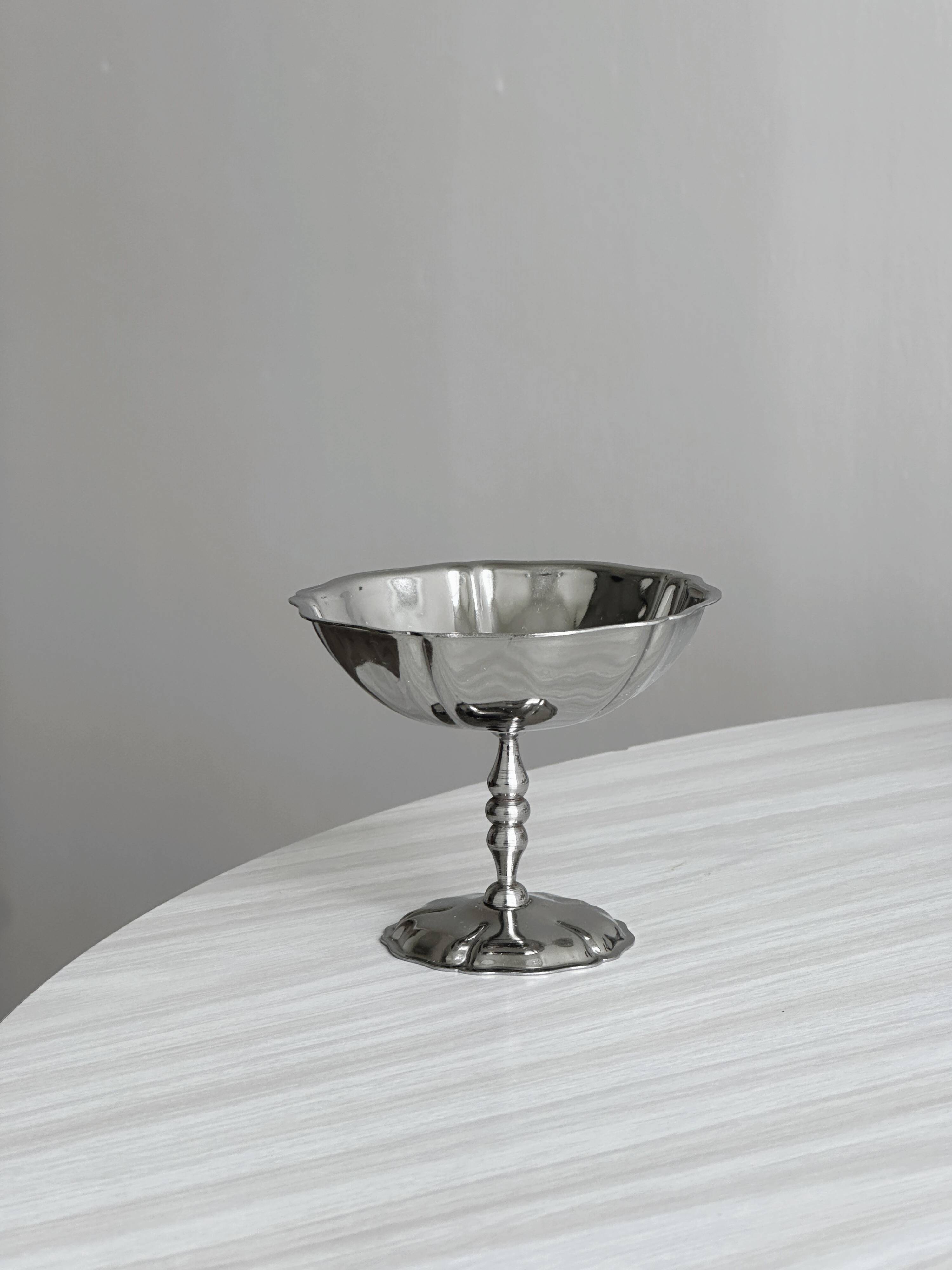 12 stainless steel footed bowls, Letang Remy style