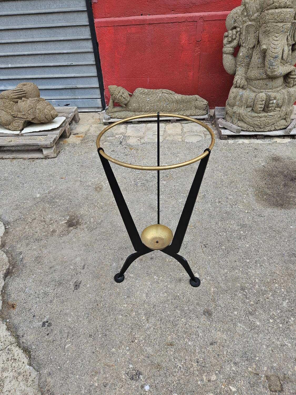 Umbrella stand in metal and gilded brass from the 1950s
