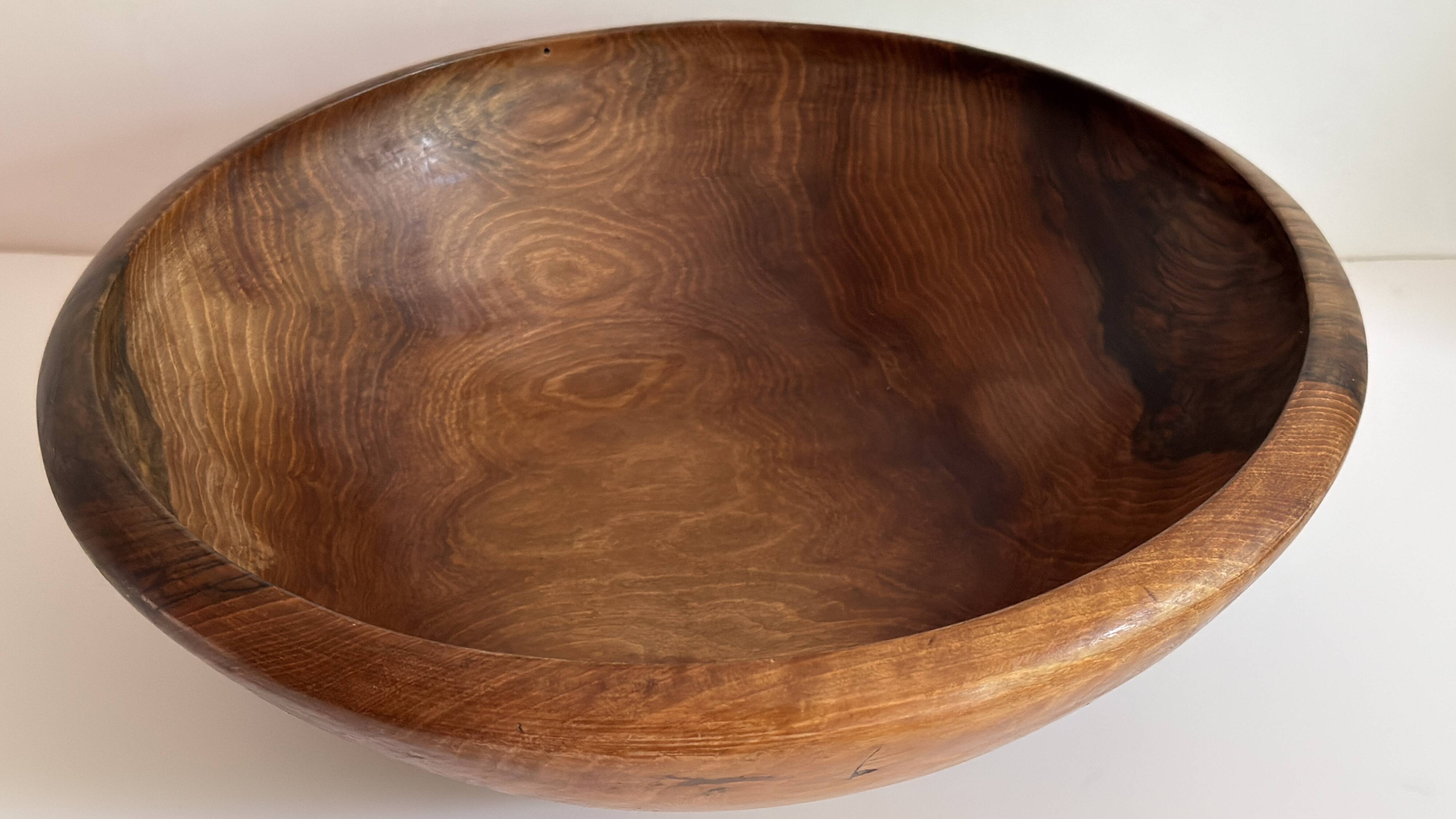 Exotic wood salad bowl. Diameter 36 cm.