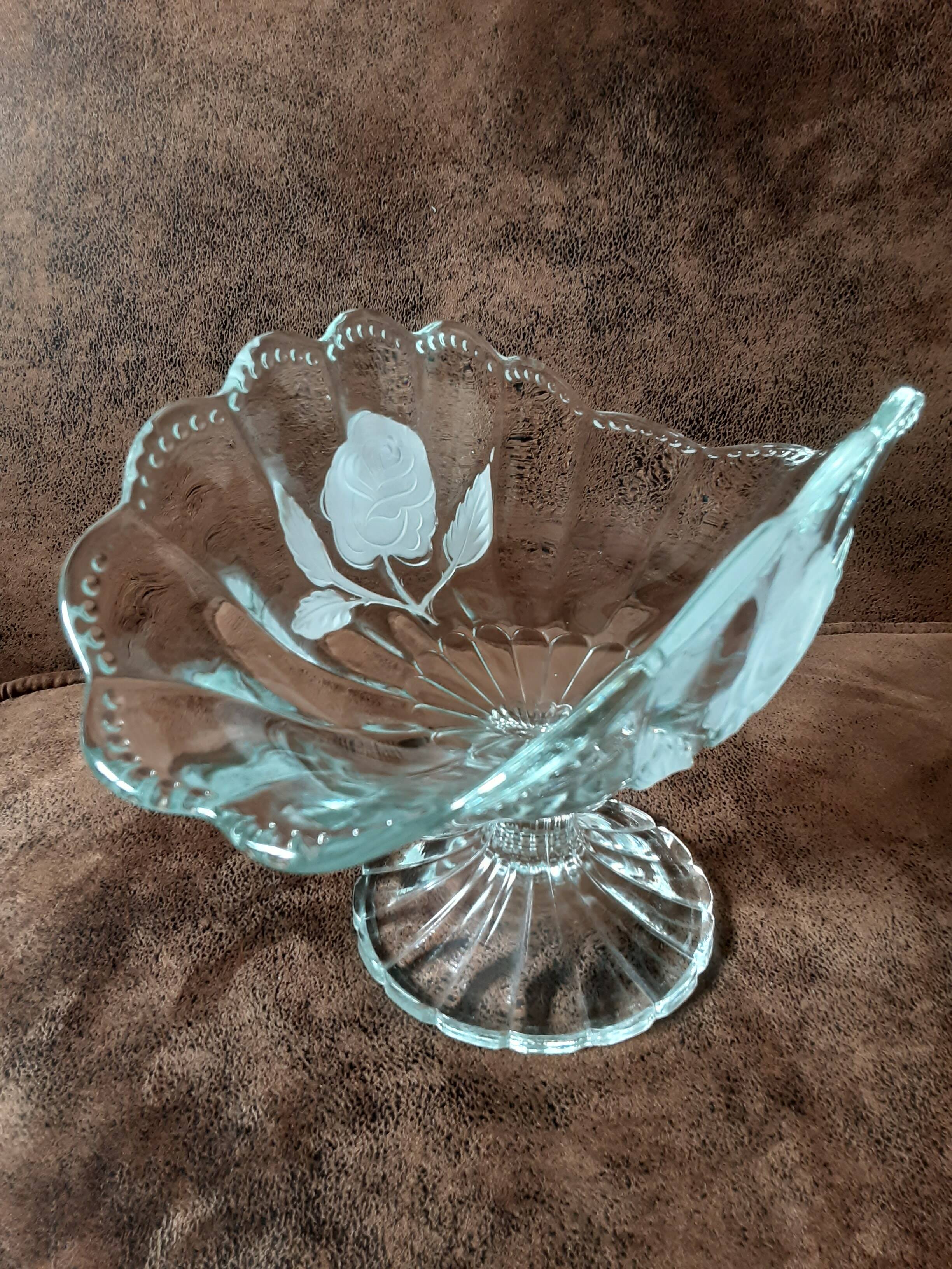 Original crystal footed cup