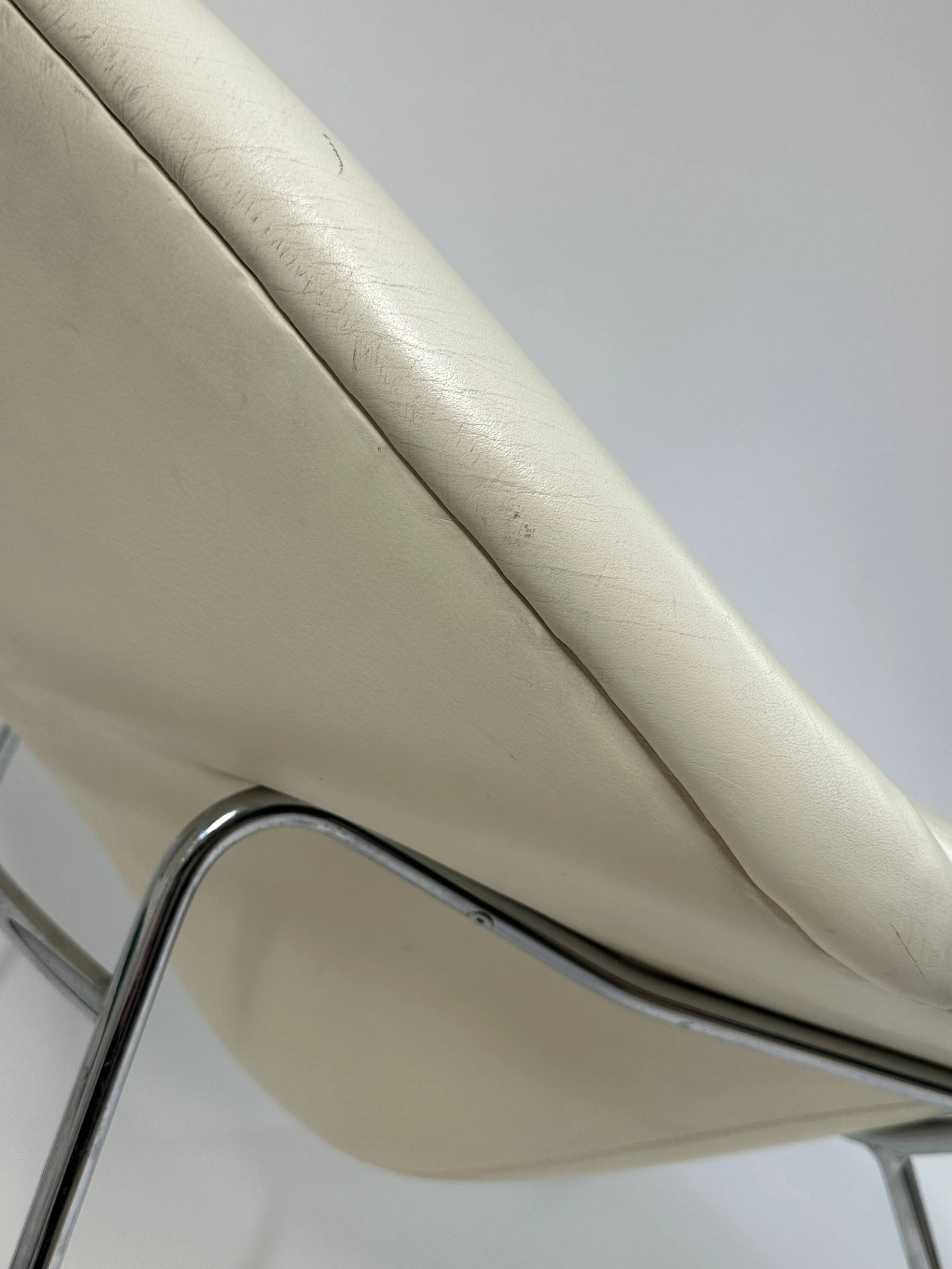 Rare prototype “Globe” lounge chair by Pierre Paulin for Artifort