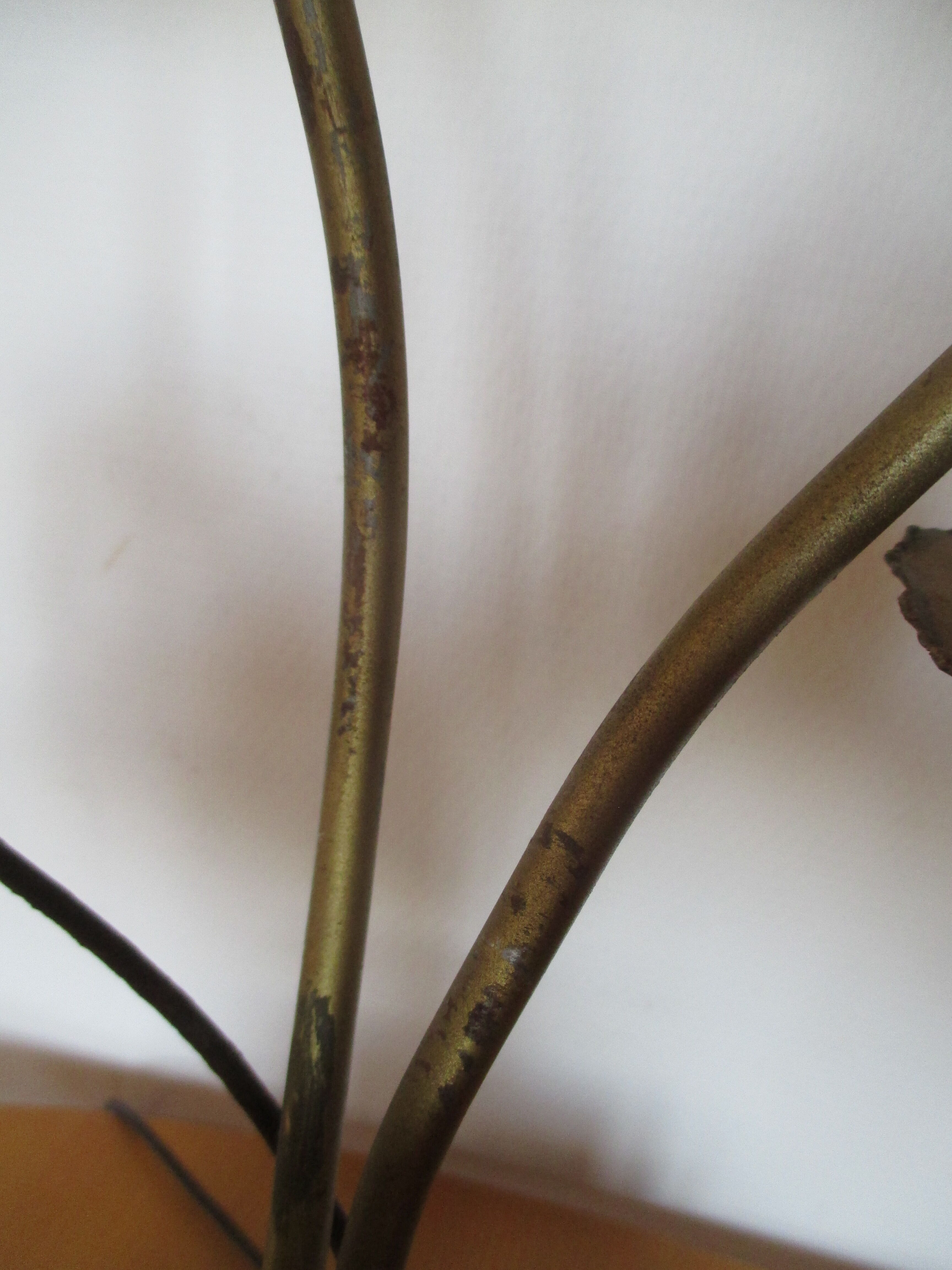 Golden metal brass flower lamp