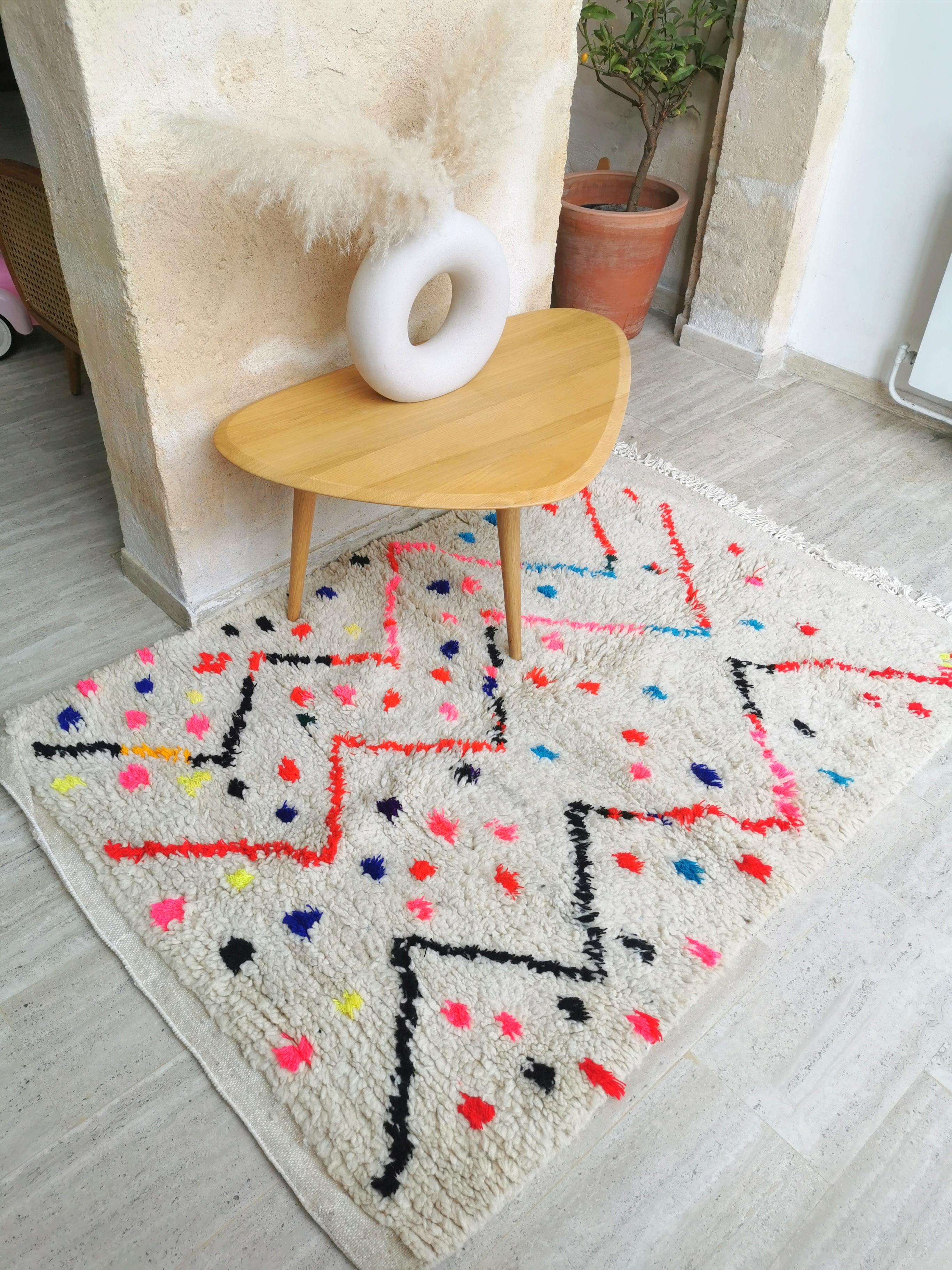 Berber carpet Azilal peas and zigzag colored wool