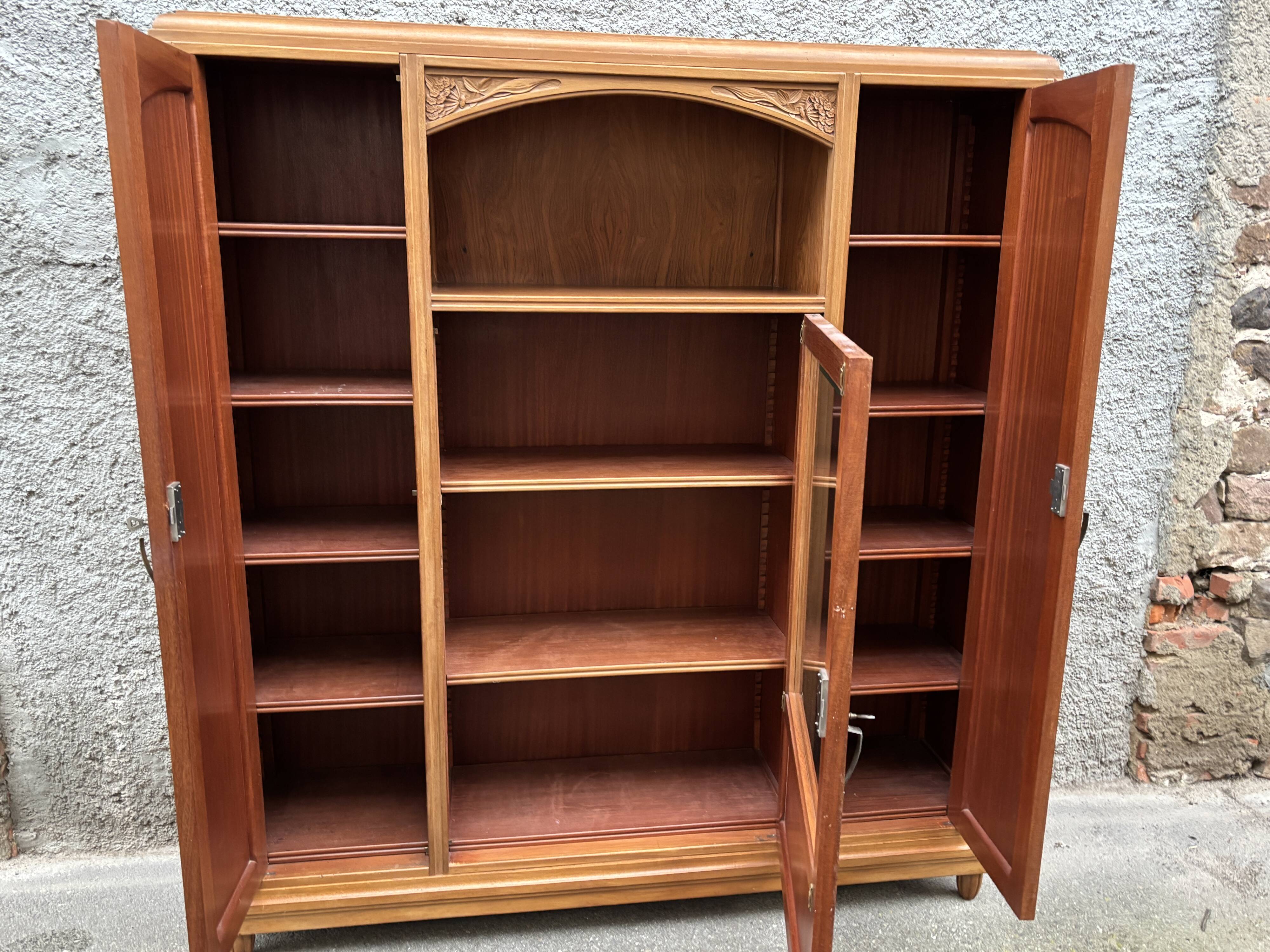 French Art Deco vintage library display cabinet 1930 Mahogany