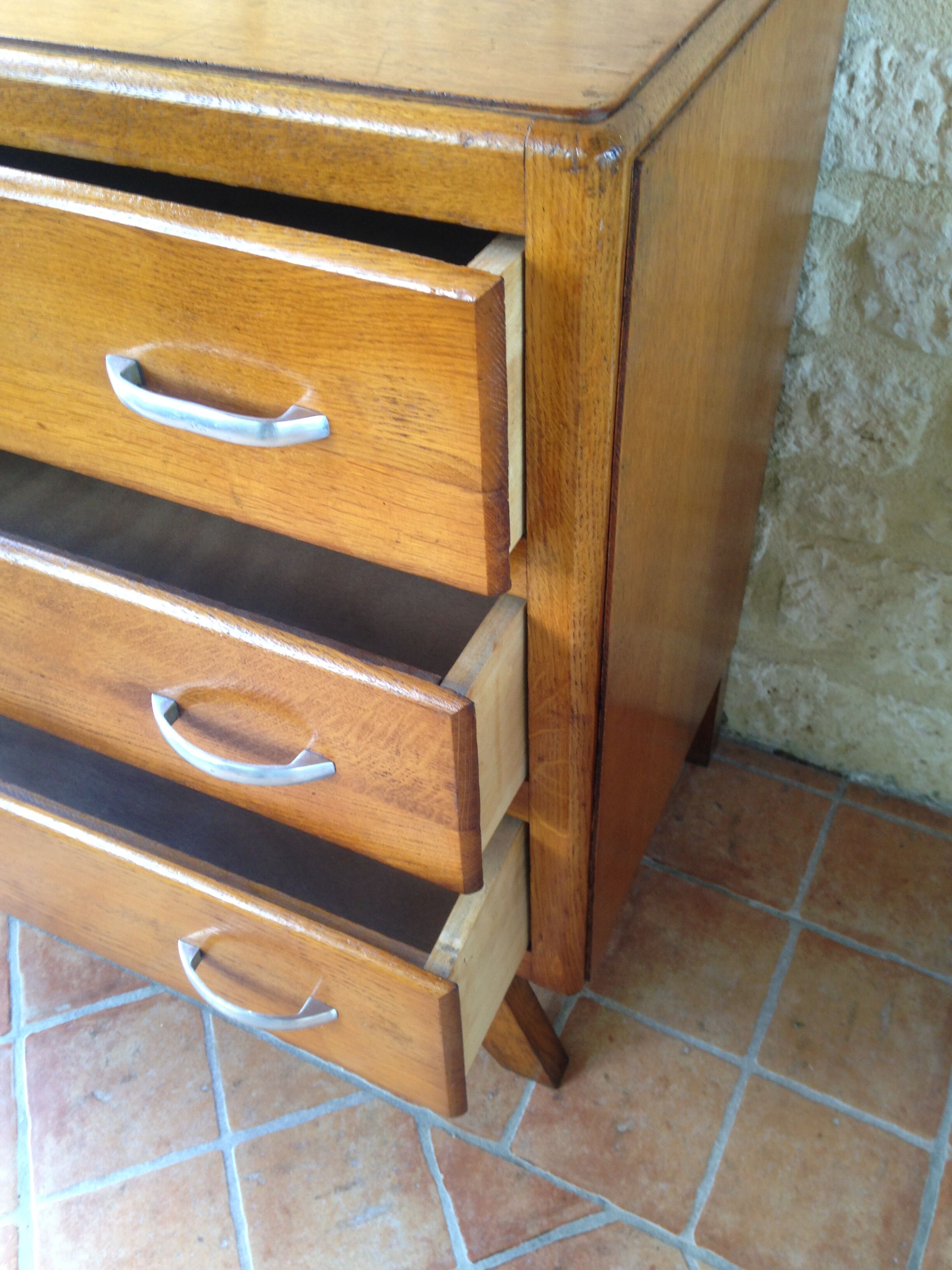Vintage dresser year 50