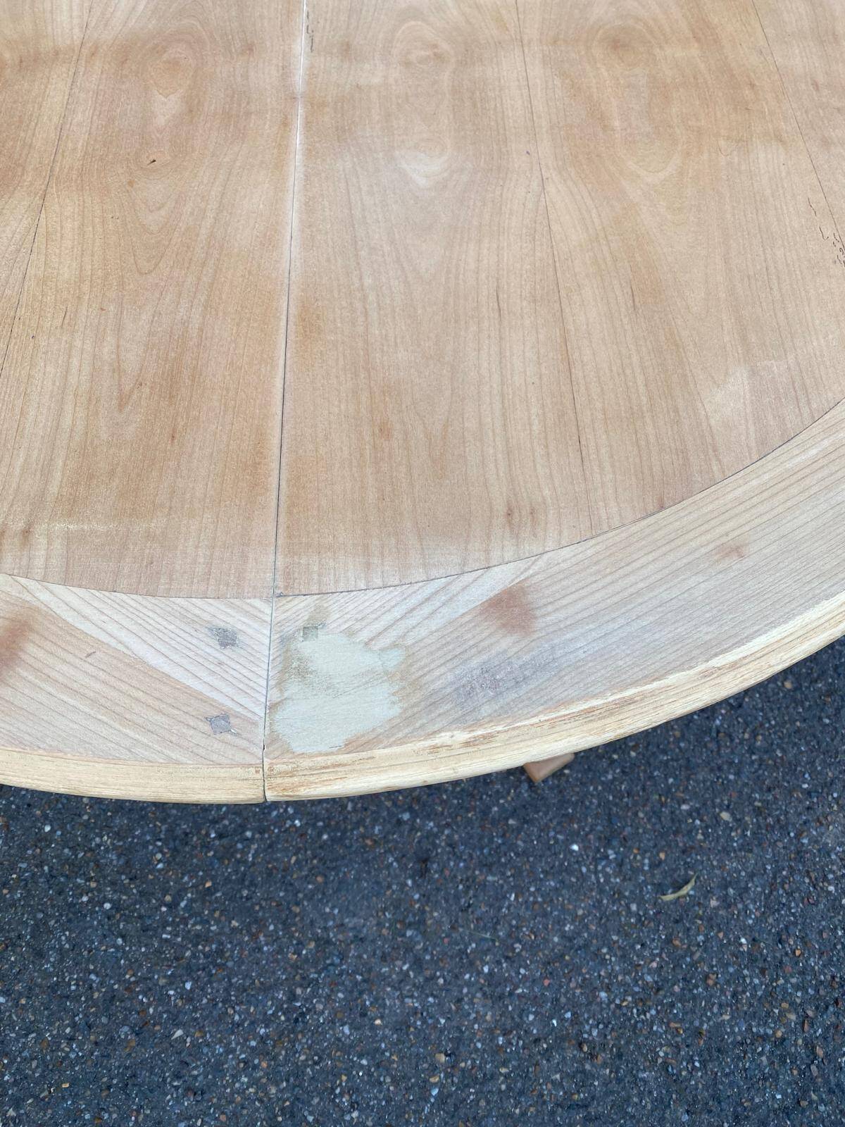 Extendable round dining table with central leg, renovated in raw wood, 20th century