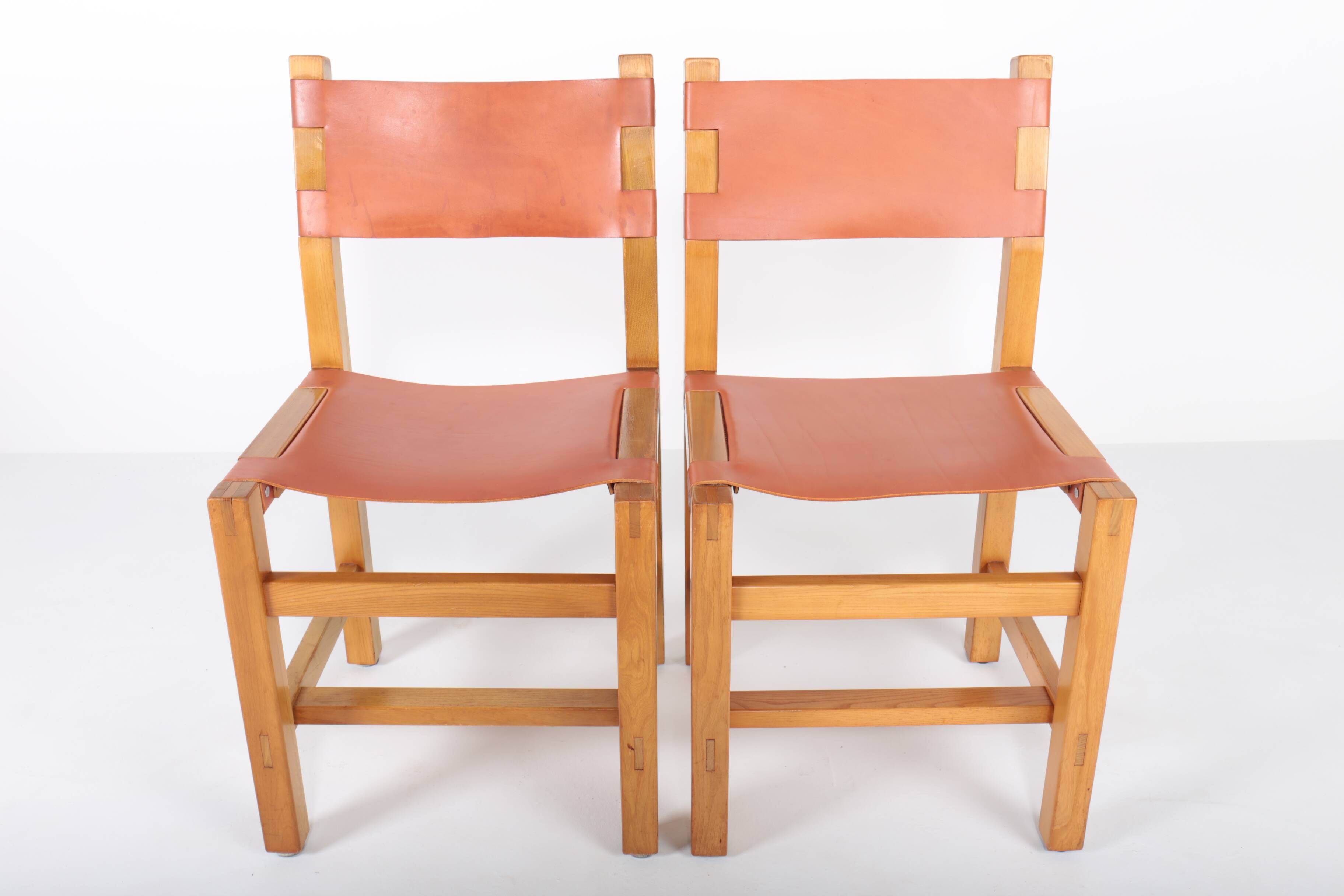 Set of 6 chairs in elm and leather Maison Regain edition