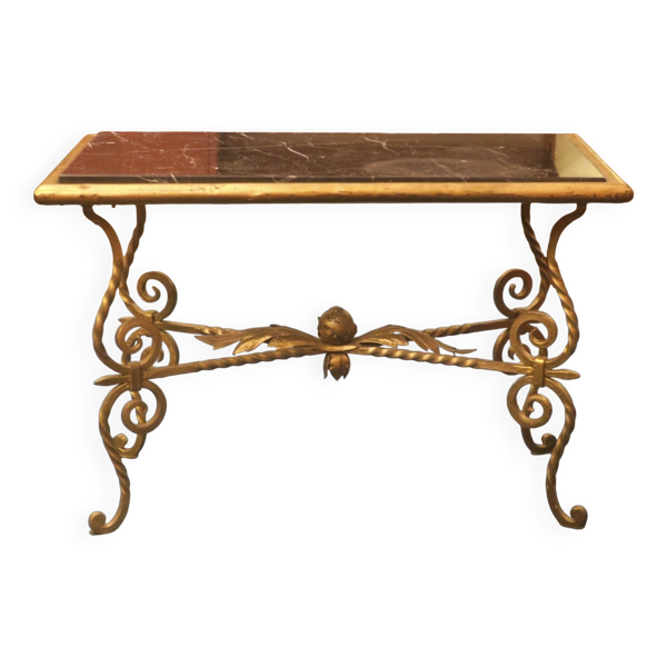 Table basse en fer forgé, plateau en marbre veiné, 1940-1950