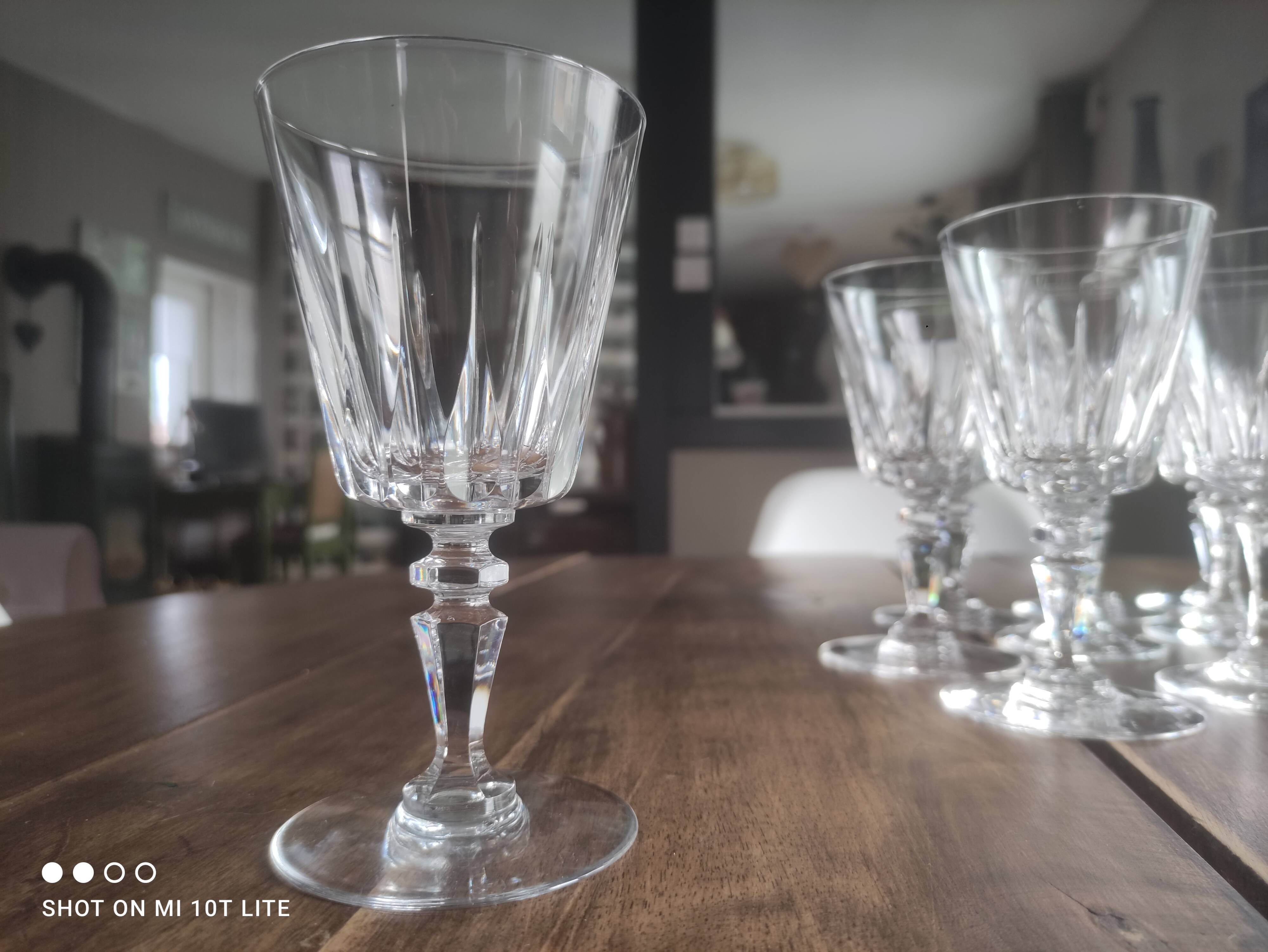 Set of 12 white wine glasses in chiseled crystal